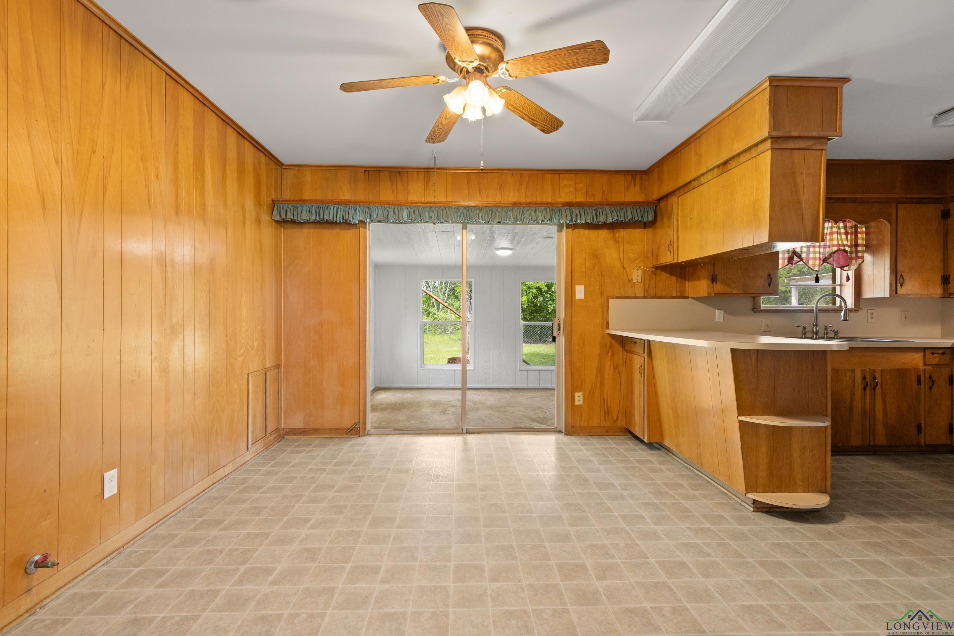 10870 S Main St, Overton, Texas image 9
