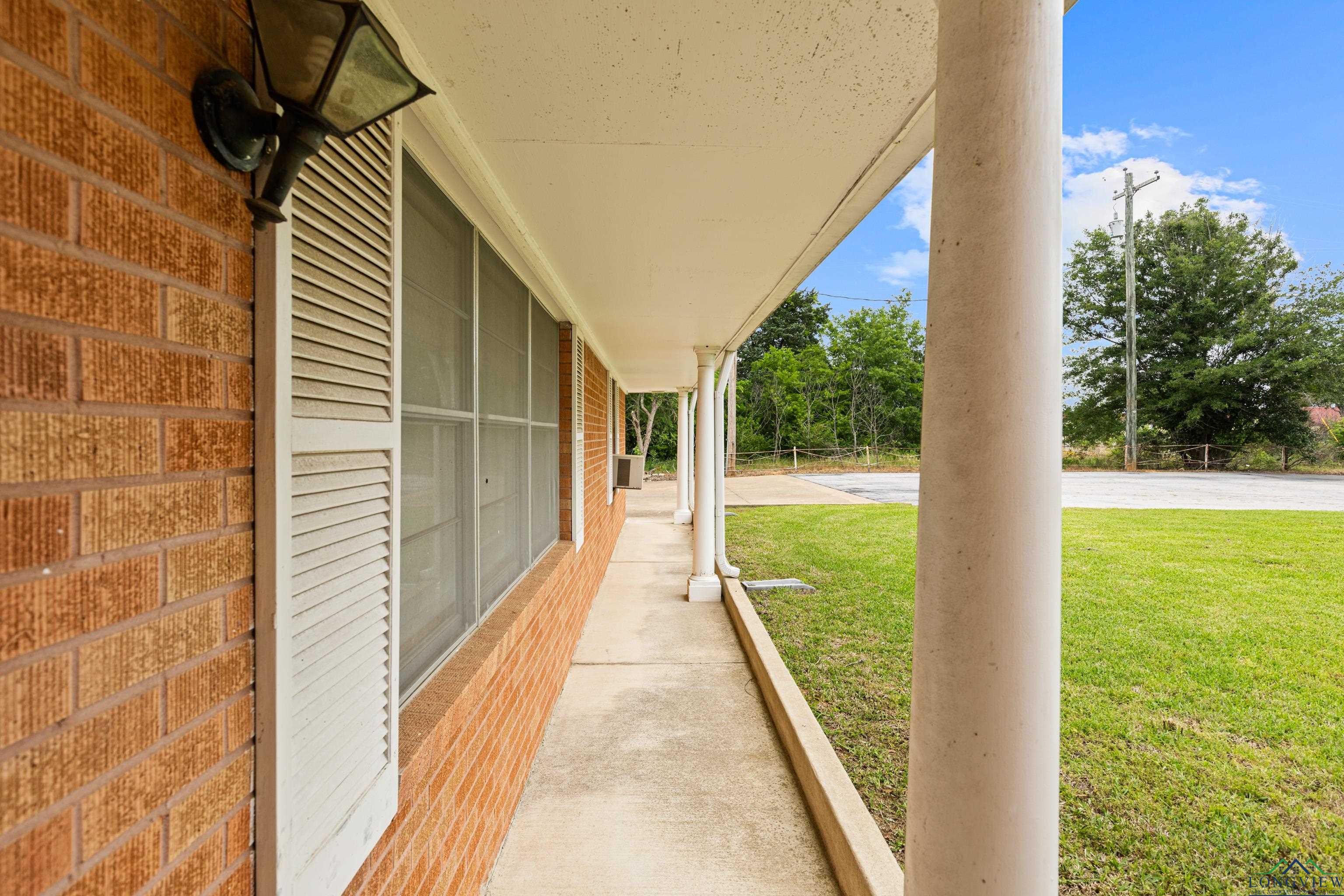 10870 S Main St, Overton, Texas image 4