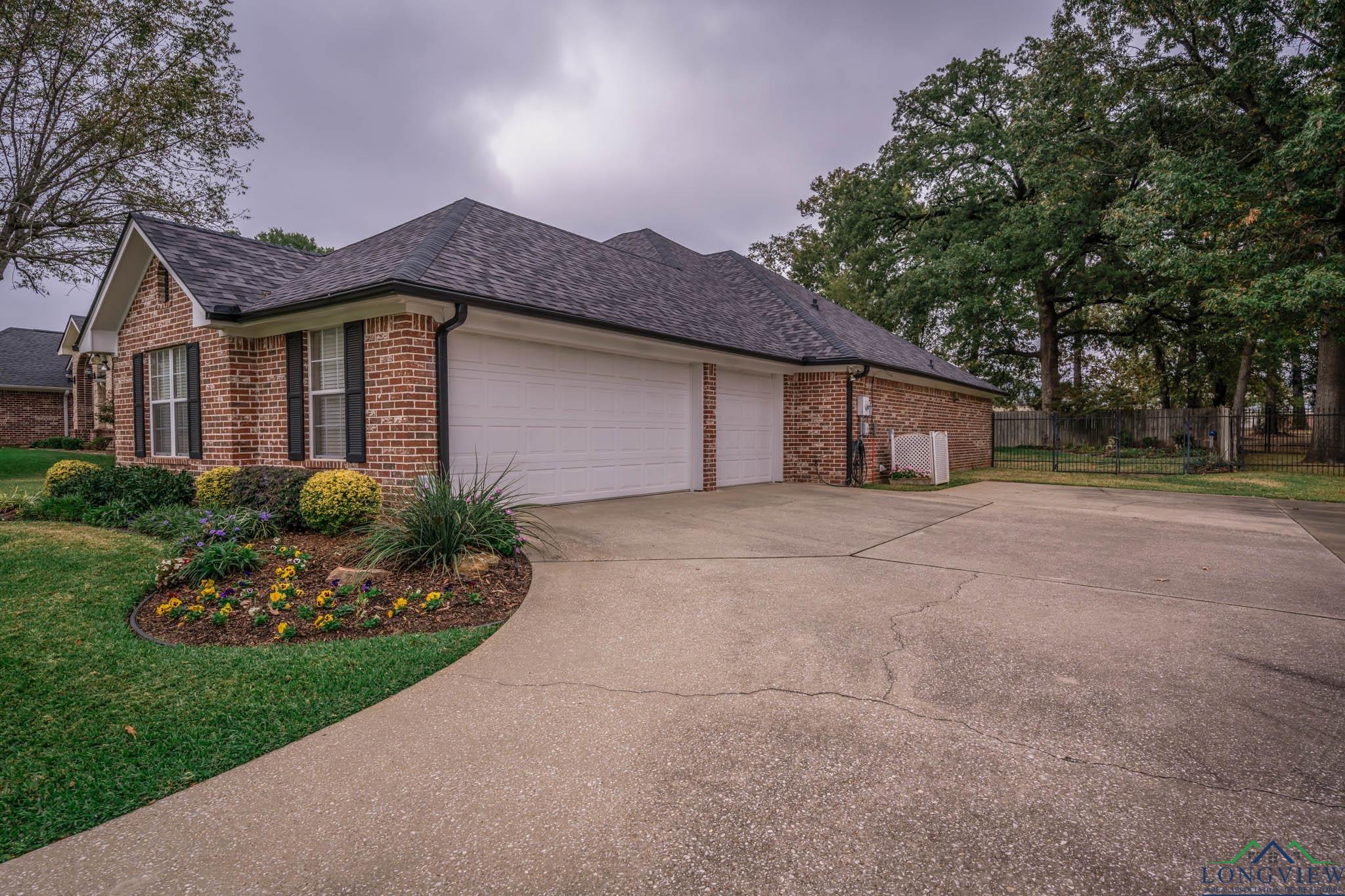 3304 Saint Andrews Dr, Longview, Texas image 3