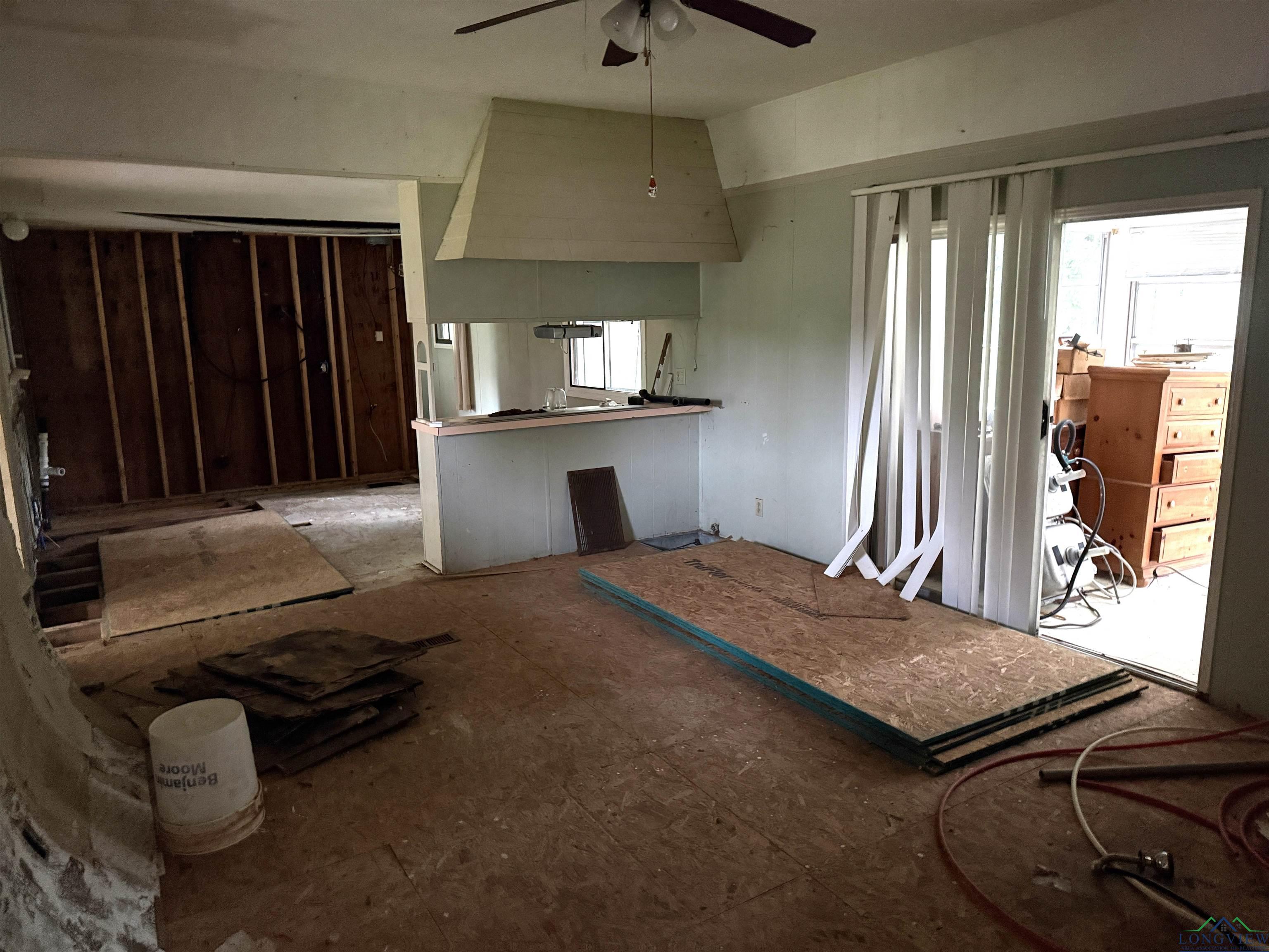 4604 Skyline Dr, Chandler, Texas image 2