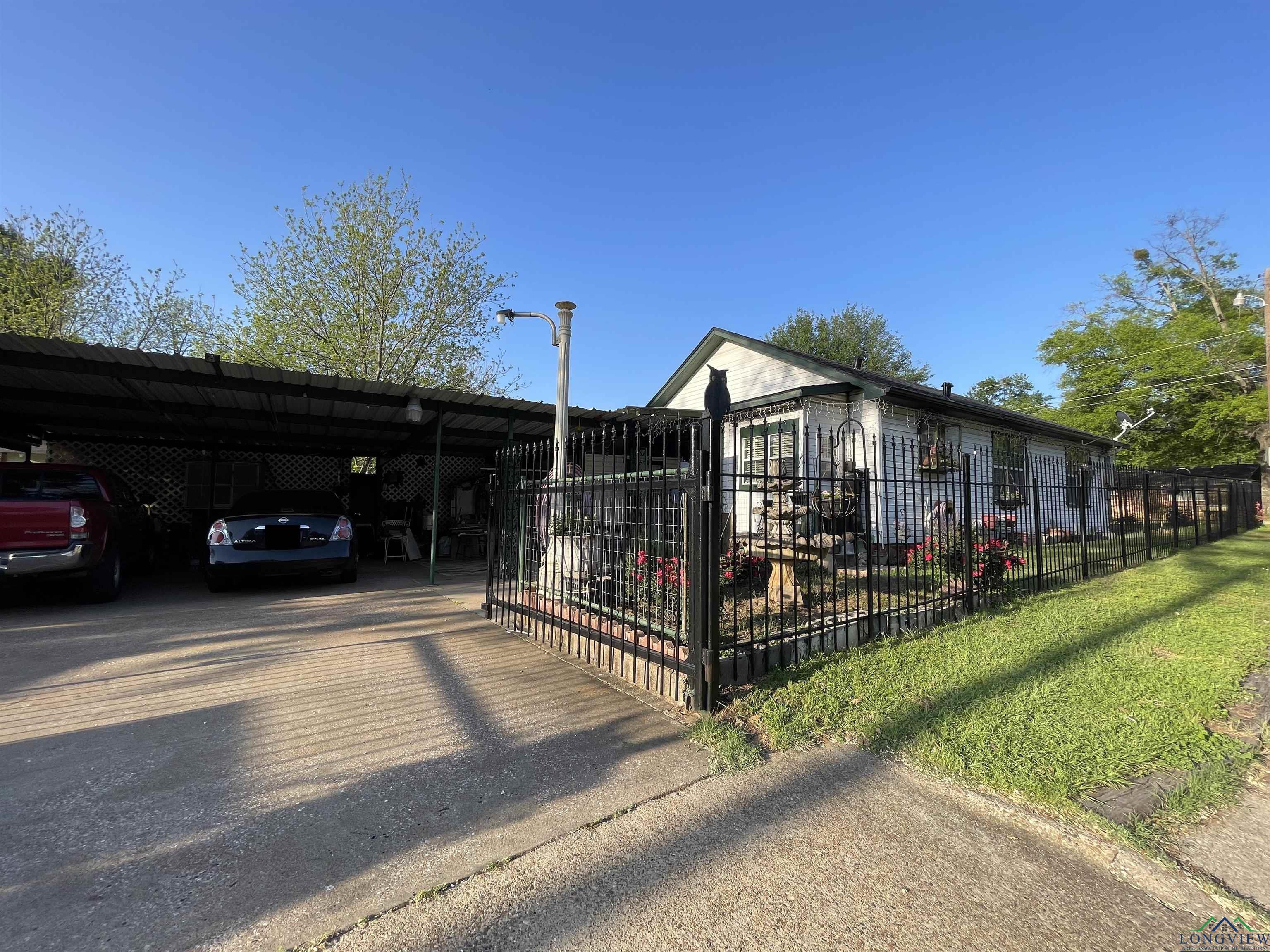 1715 Holly St, Longview, Texas image 8