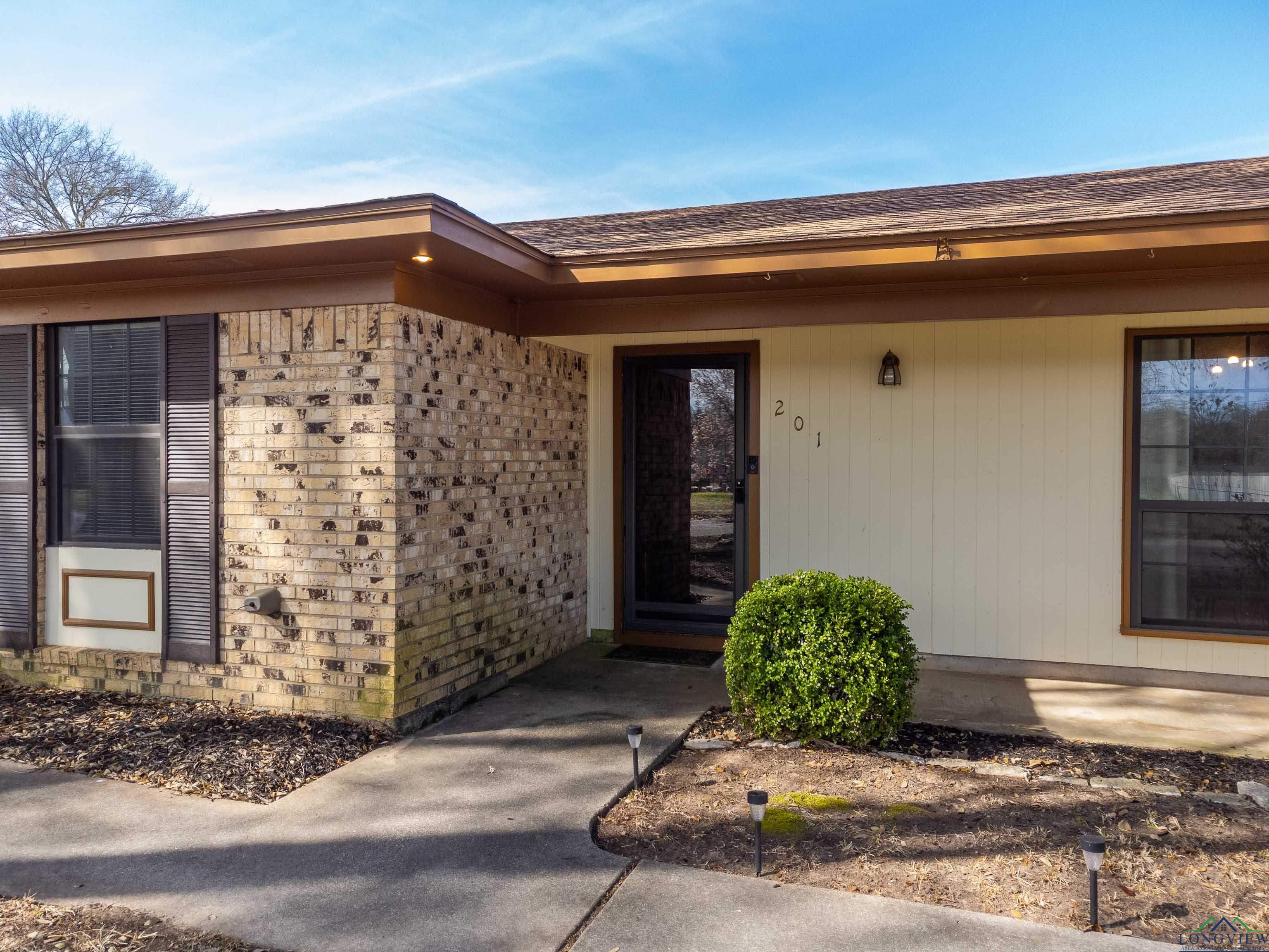 201 Casca, Hallsville, Texas image 2