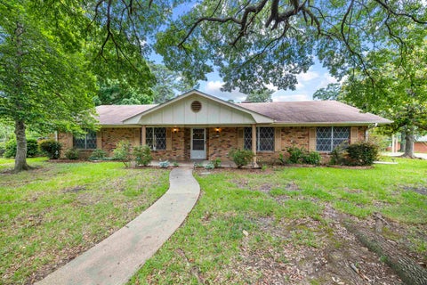 Homes For Sale - 1711 N Tenth St<br/> Longview, TX 75601
