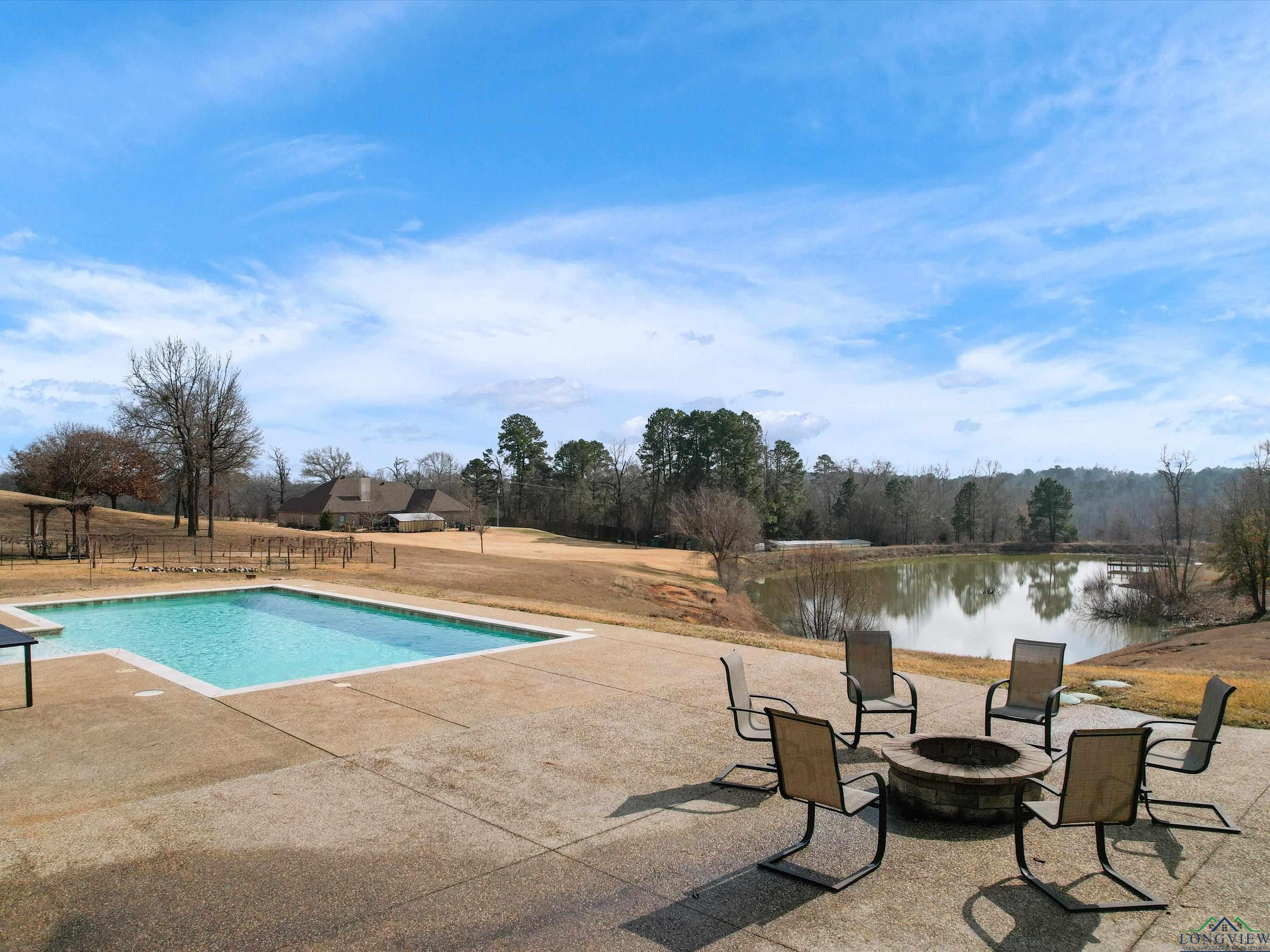221 Wood Duck Lane, Gilmer, Texas image 5