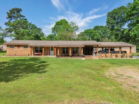 Homes For Sale - 519 E Wl Doc Dodson<br/> Naples, TX 75568