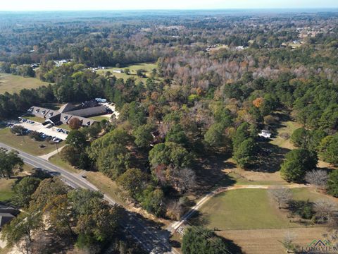 A home in Gladewater