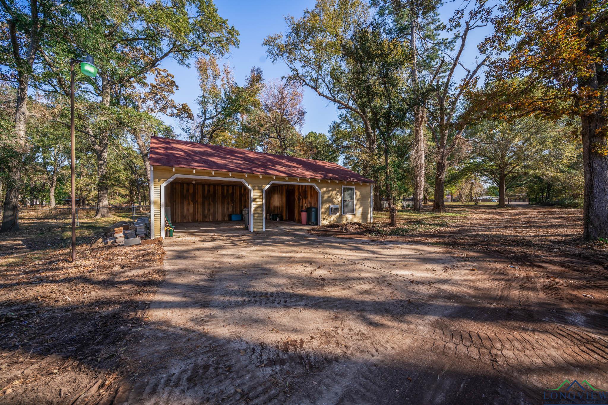 1205 Fm 2685, Gladewater, Texas image 38