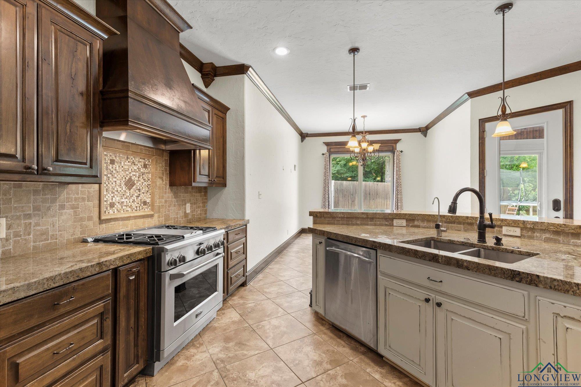 110 Rimrock Ln, Longview, Texas image 14