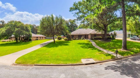 Homes For Sale - 410 Yates St<br/> Harrison County, Marshall, TX 75672