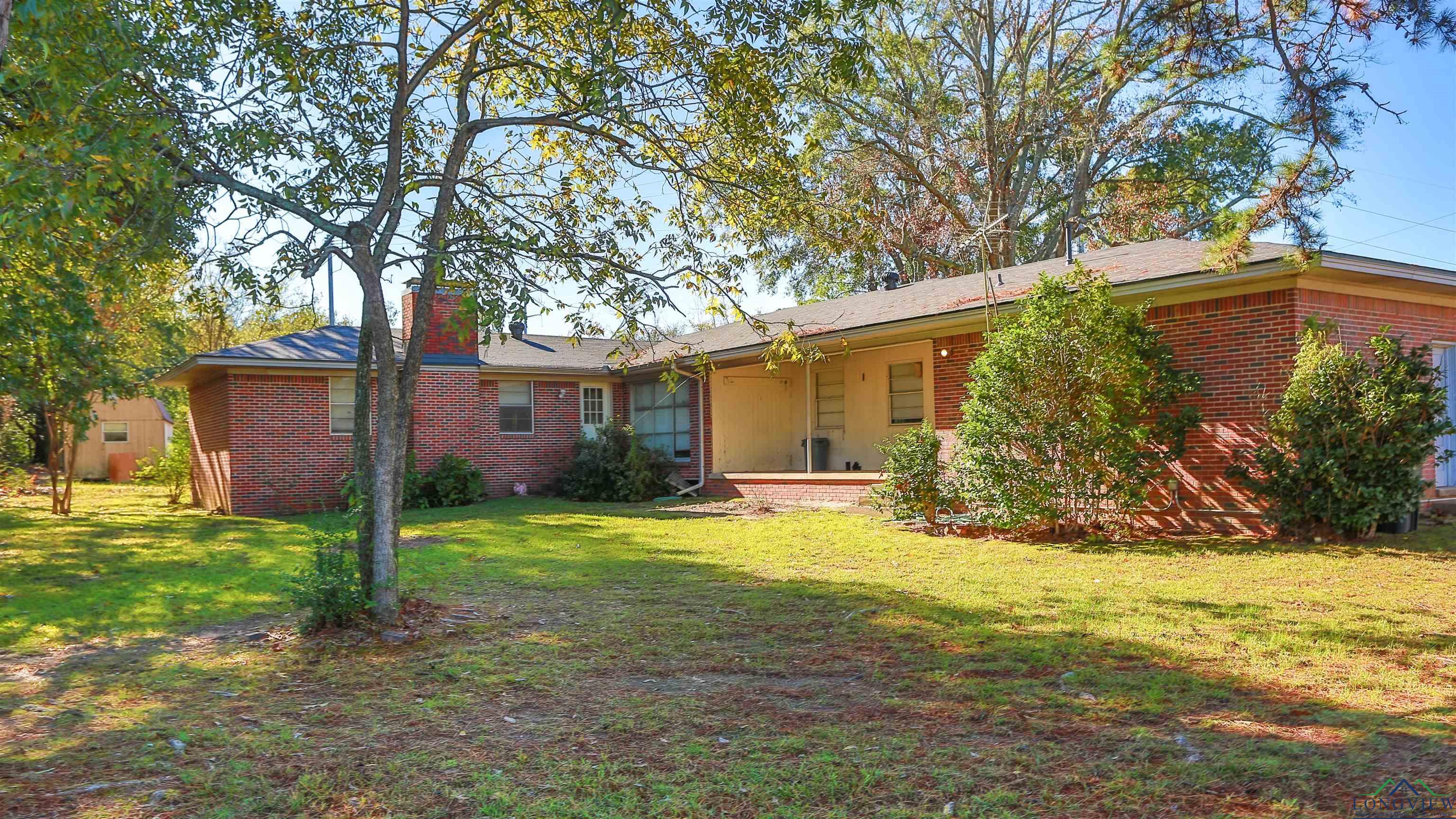 413 Lynoak St, Marshall, Texas image 3