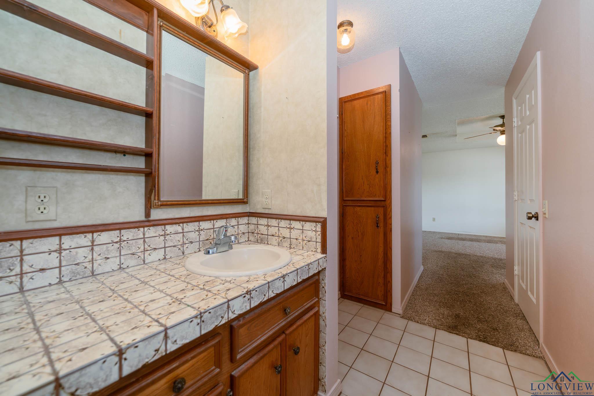 6933 S Beaverwood Street, Gilmer, Texas image 22