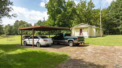 A home in Karnack