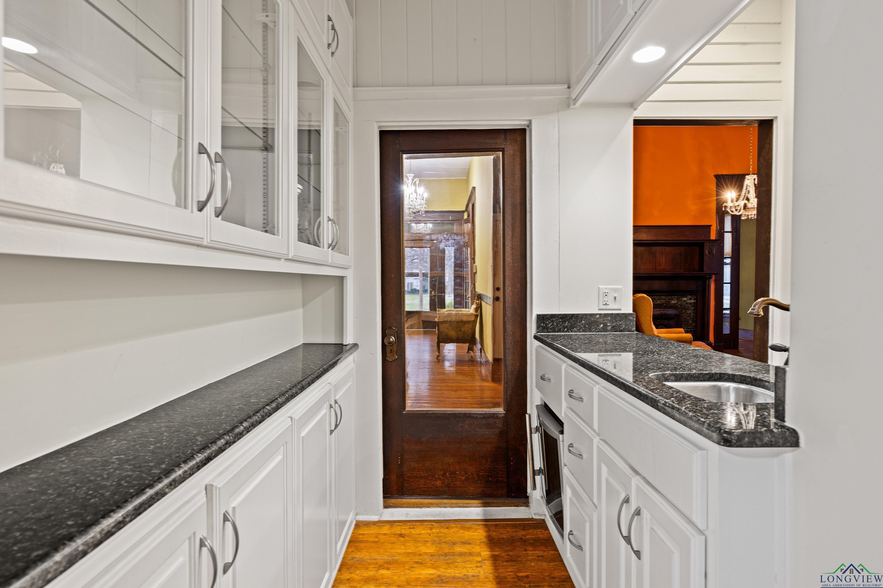 507 W Burleson, Marshall, Texas image 22