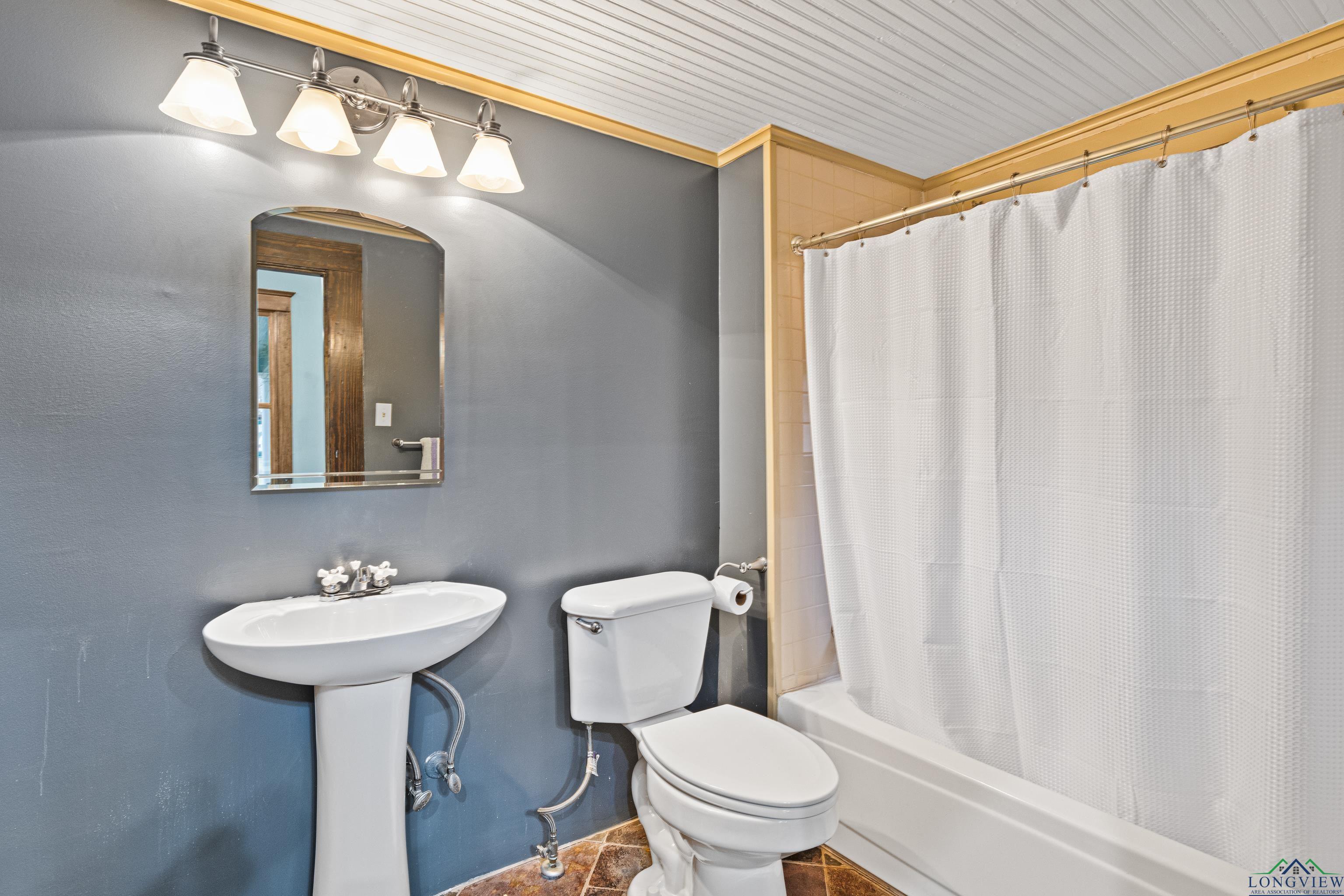 507 W Burleson, Marshall, Texas image 27