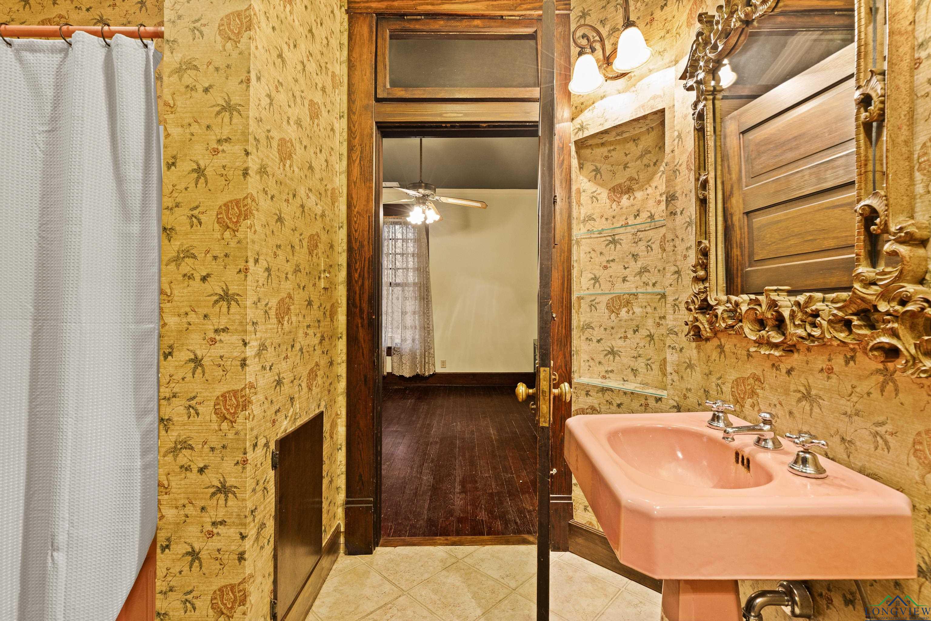 507 W Burleson, Marshall, Texas image 40