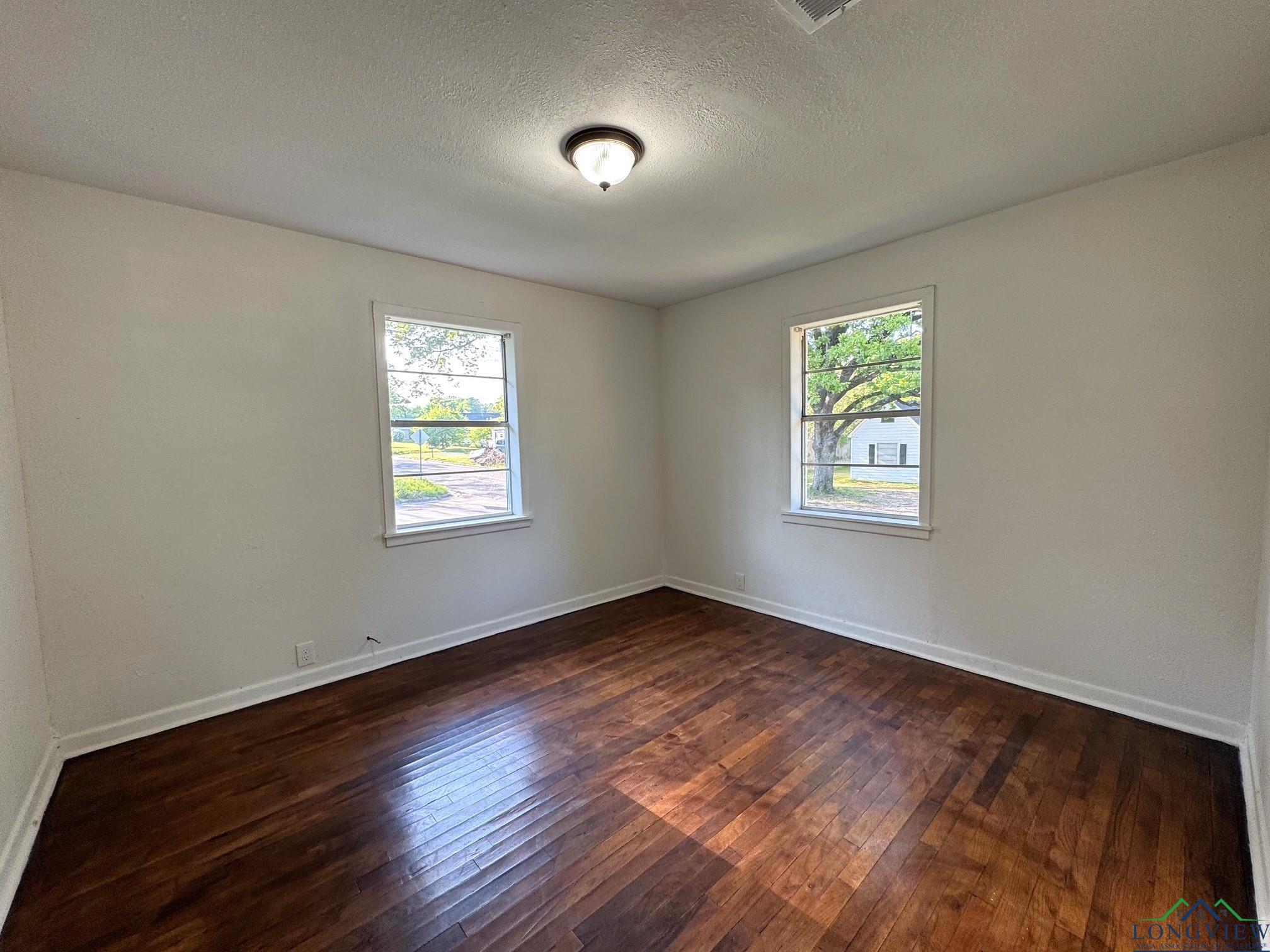 312 N Florey Street, Mount Pleasant, Texas image 17