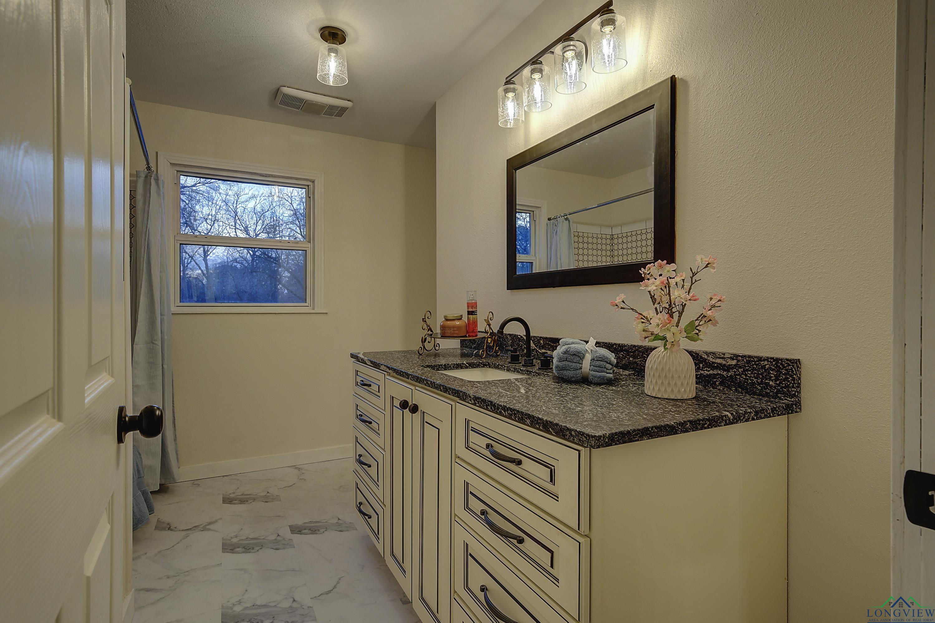 108 Carson Street, Marshall, Texas image 15