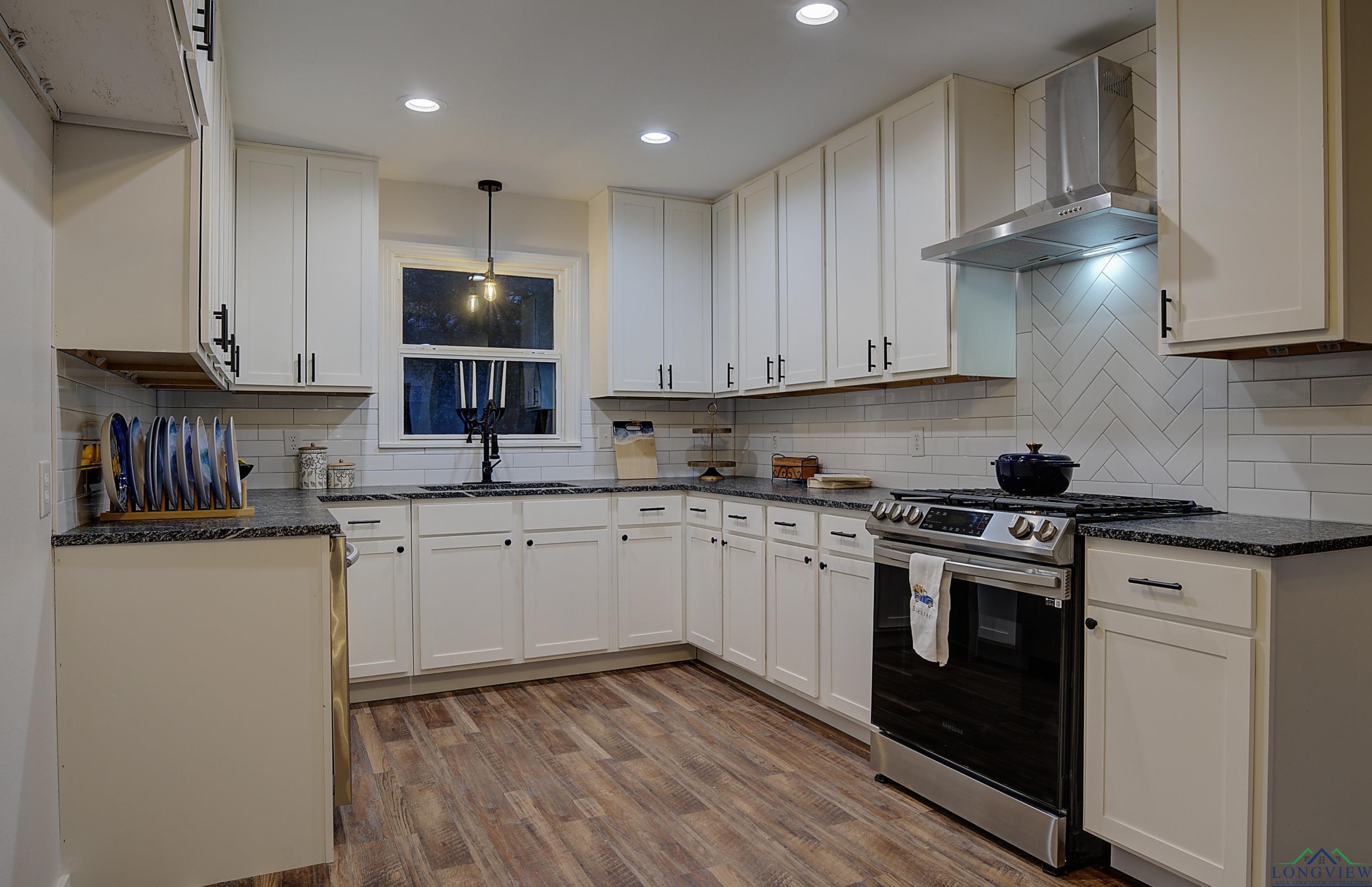 108 Carson Street, Marshall, Texas image 11
