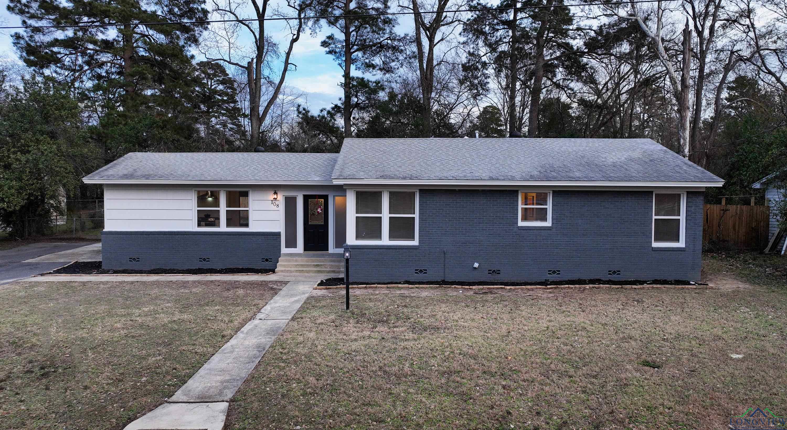 108 Carson Street, Marshall, Texas image 3