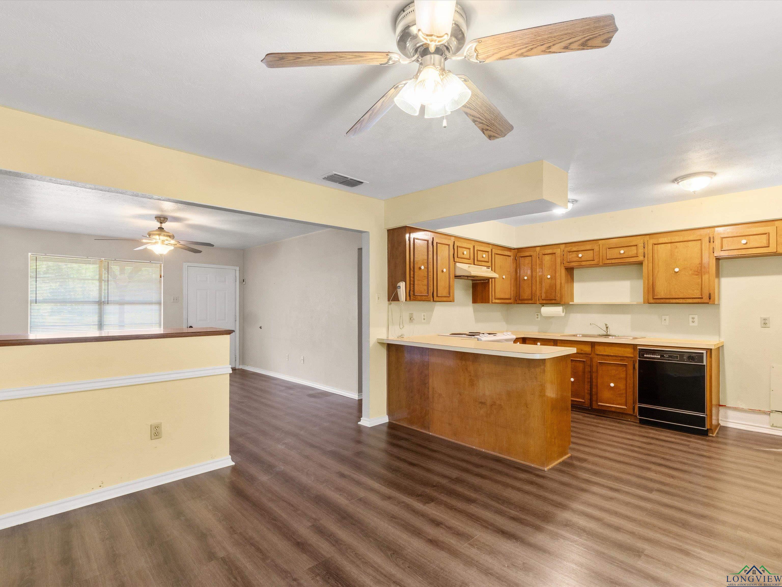1208 Family World, Big Sandy, Texas image 7