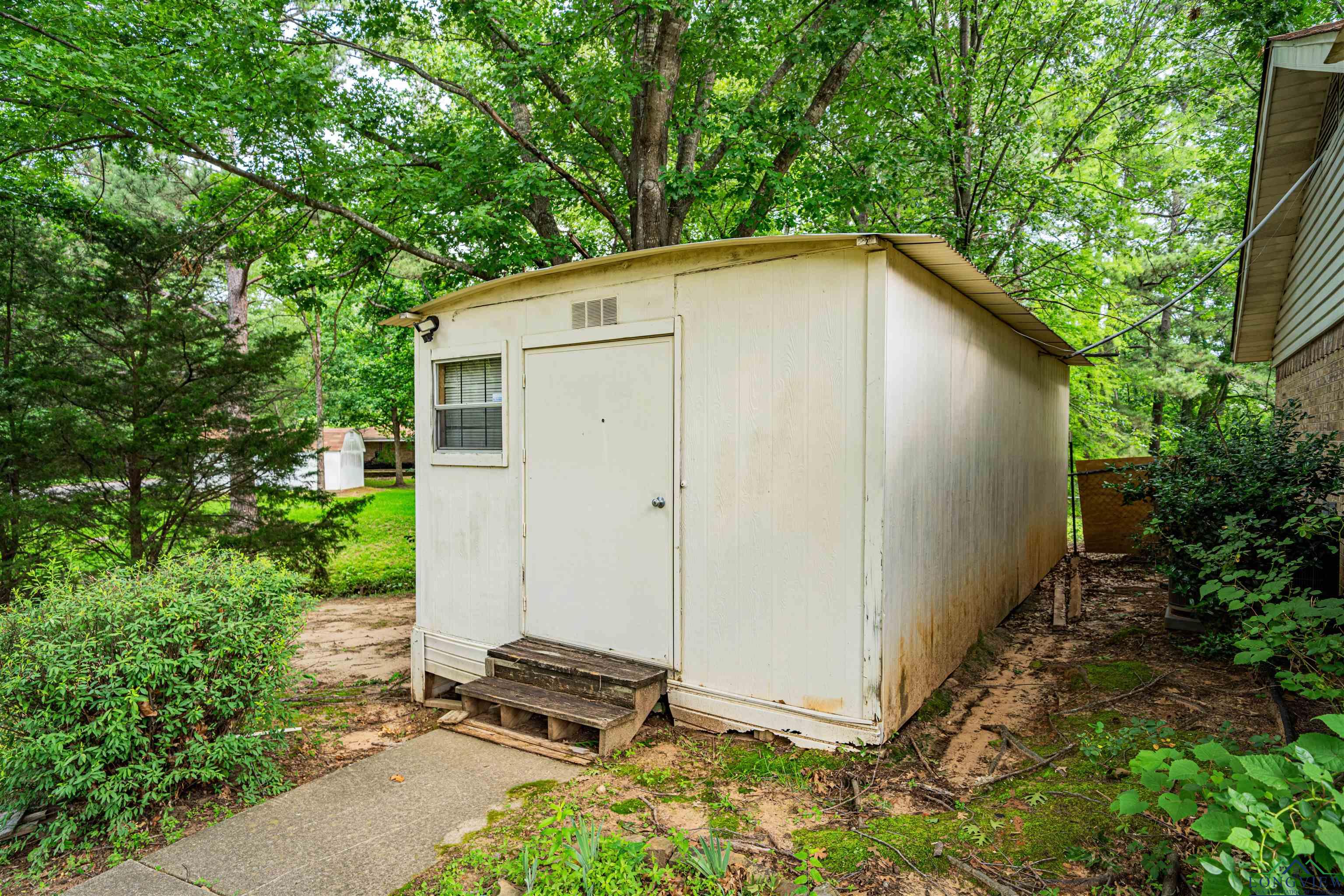 601 Delwood, Longview, Texas image 23