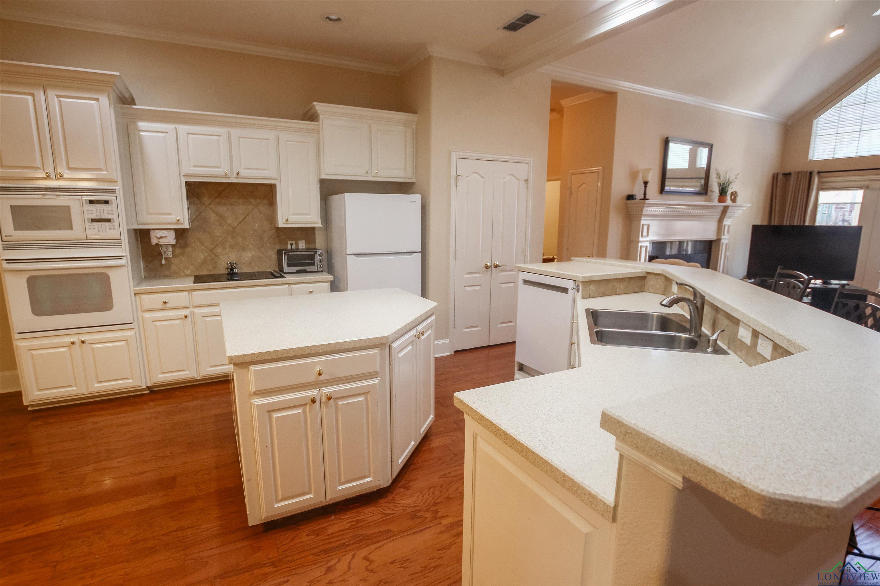 7120 Holly Square Ct, Tyler, Texas image 10