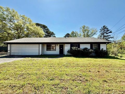 Homes For Sale - 1525 Duncan Dr<br/> Rusk County, Henderson, TX 75654