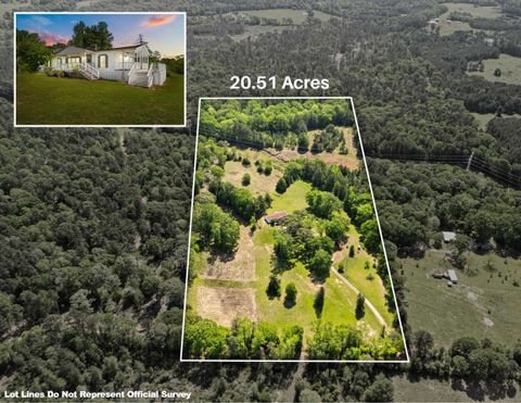 Homes For Sale - 16193 S County Road 3167<br/> Mount Enterprise, TX 75681