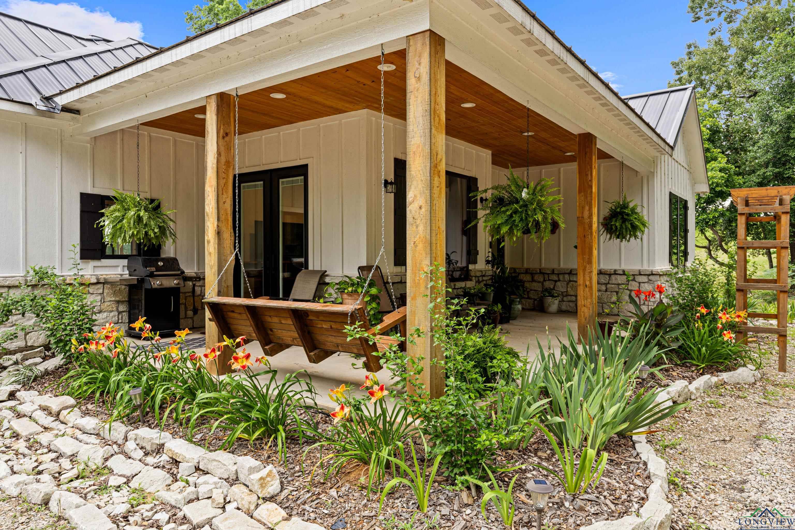 24016 Wildflower Circle, Lindale, Texas image 6