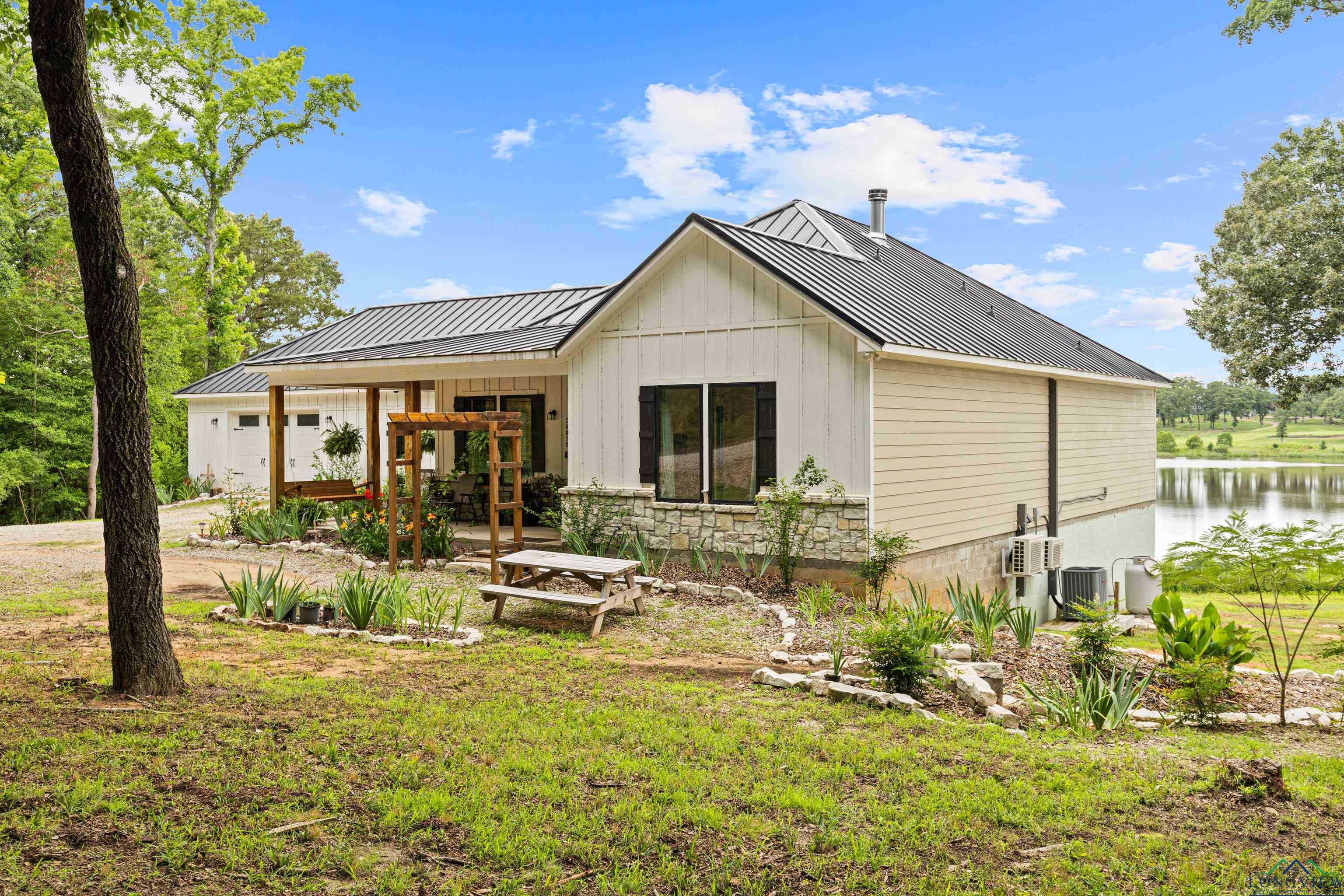 24016 Wildflower Circle, Lindale, Texas image 3