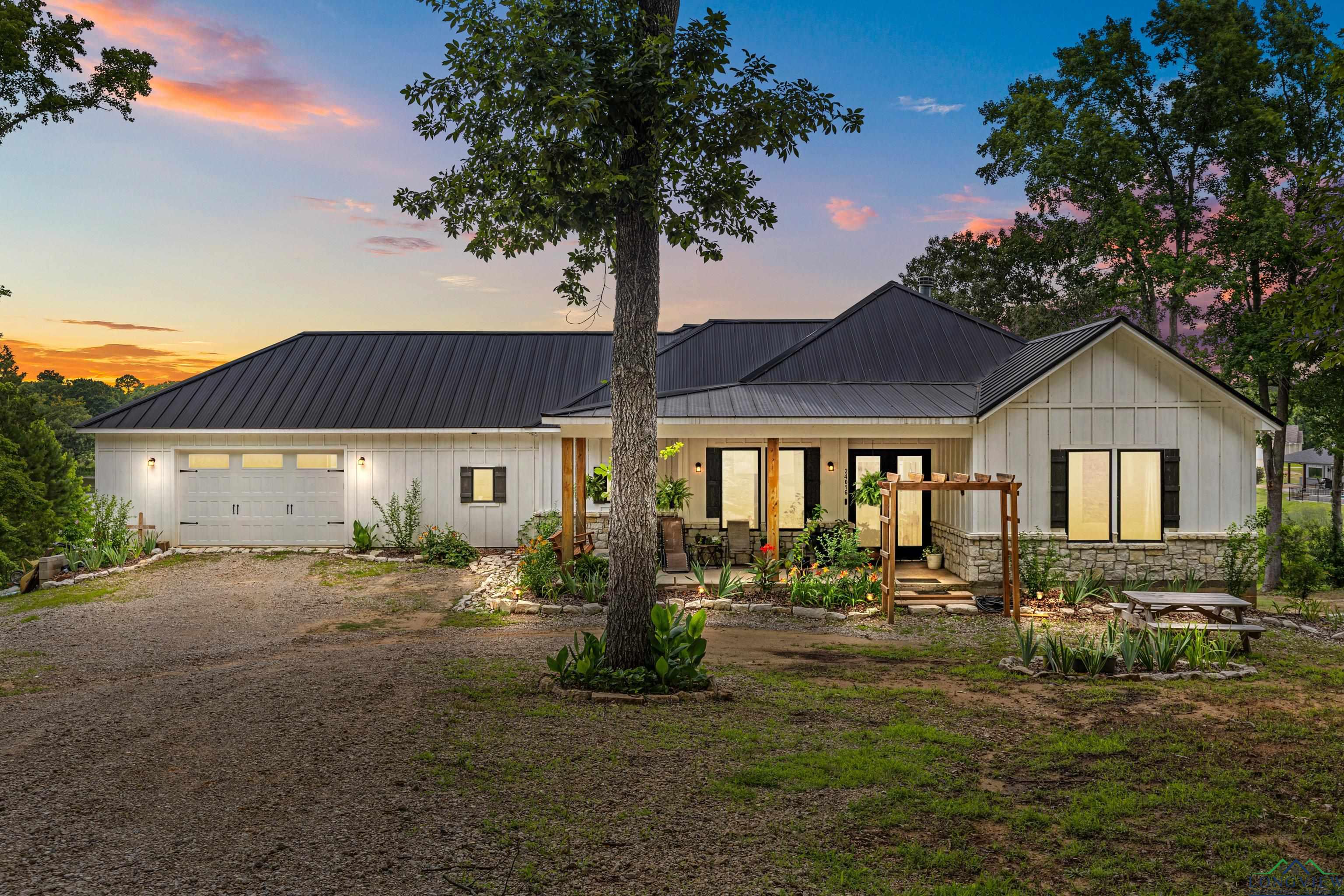 24016 Wildflower Circle, Lindale, Texas image 1