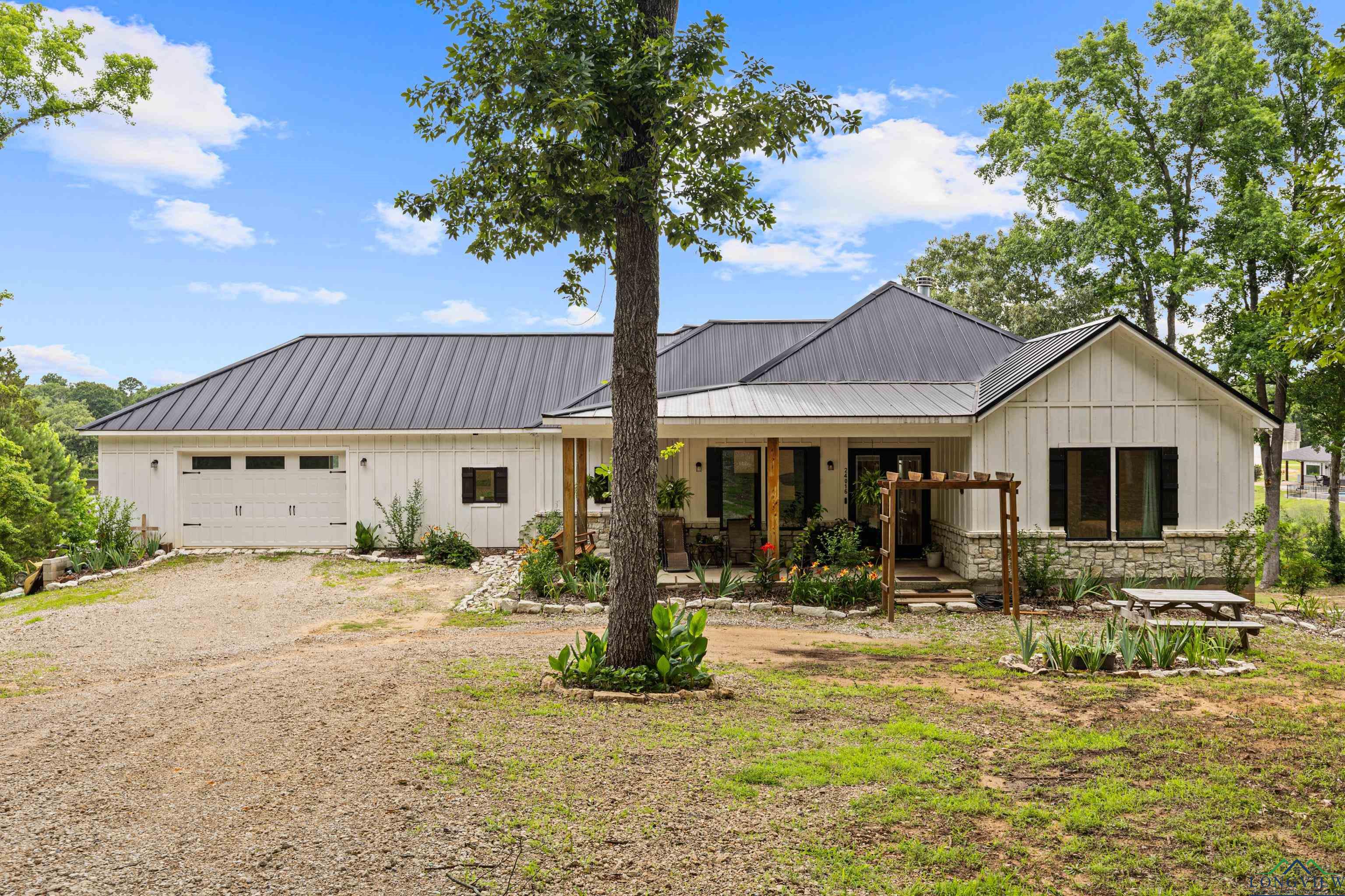 24016 Wildflower Circle, Lindale, Texas image 2