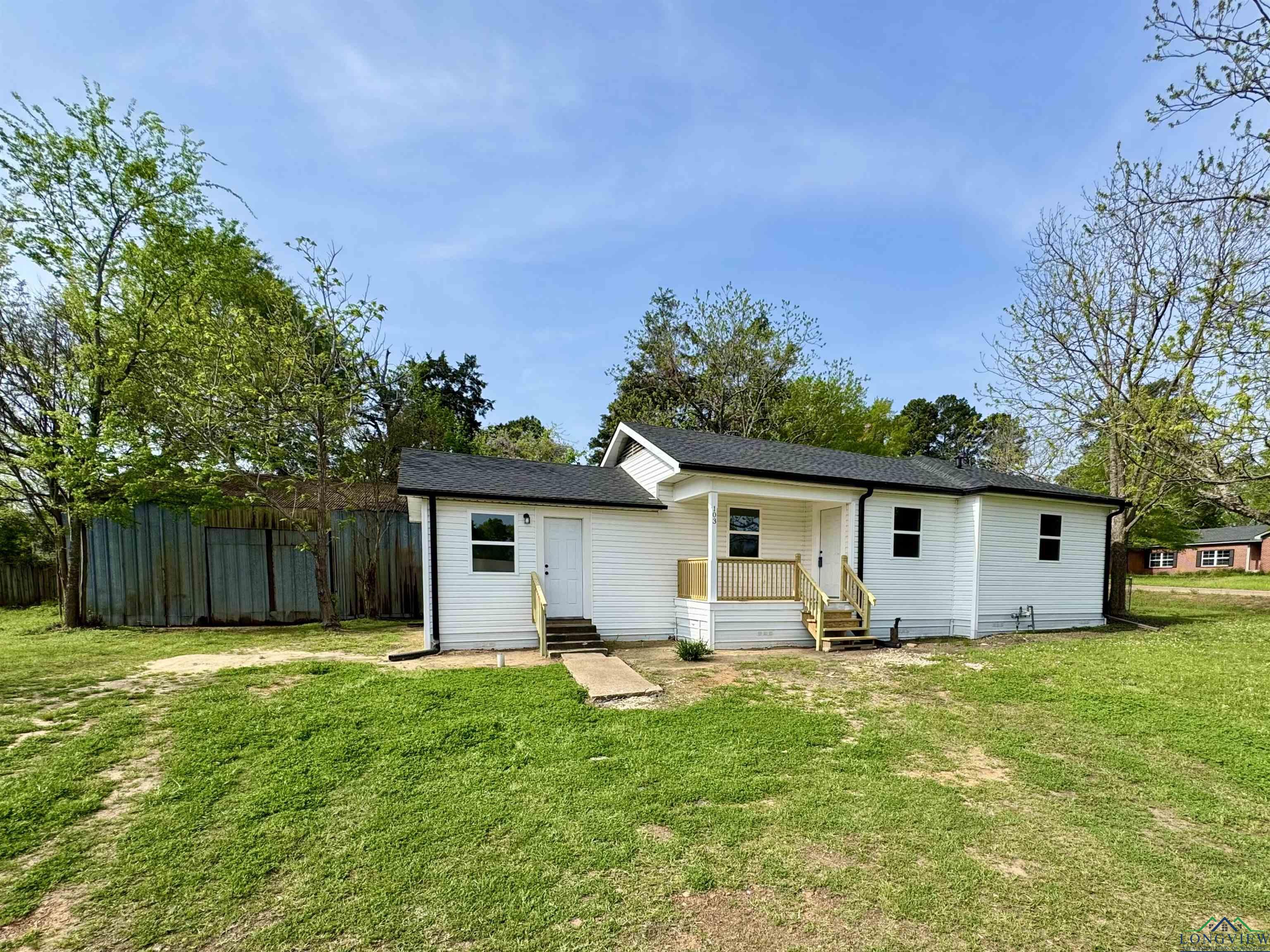 103 W Nandina St, Ore City, New Mexico image 2