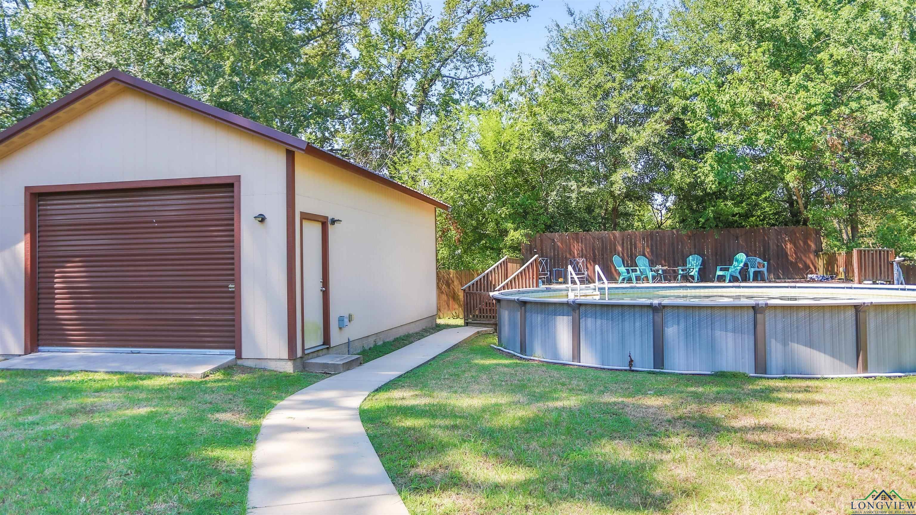 613 N Sunset St, Carthage, Texas image 26