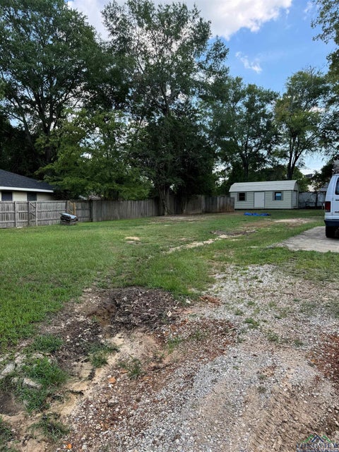 Vacant Land For Sale - 212 E Pirate St<br/> Longview, TX 75604