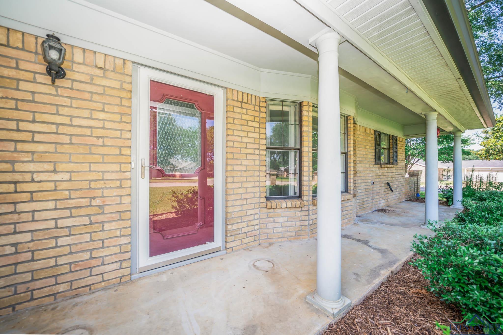 1800 N Shenandoah Court, Longview, Texas image 6
