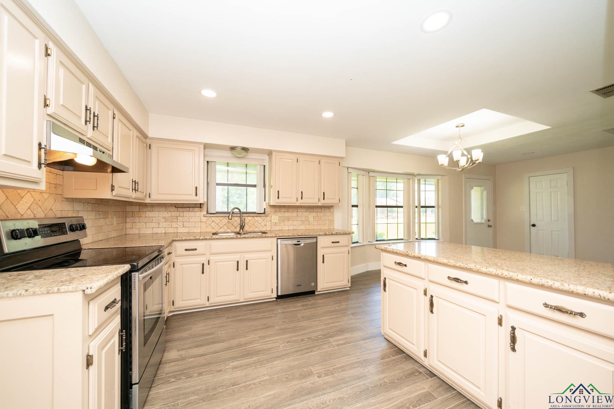 1800 N Shenandoah Court, Longview, Texas image 32