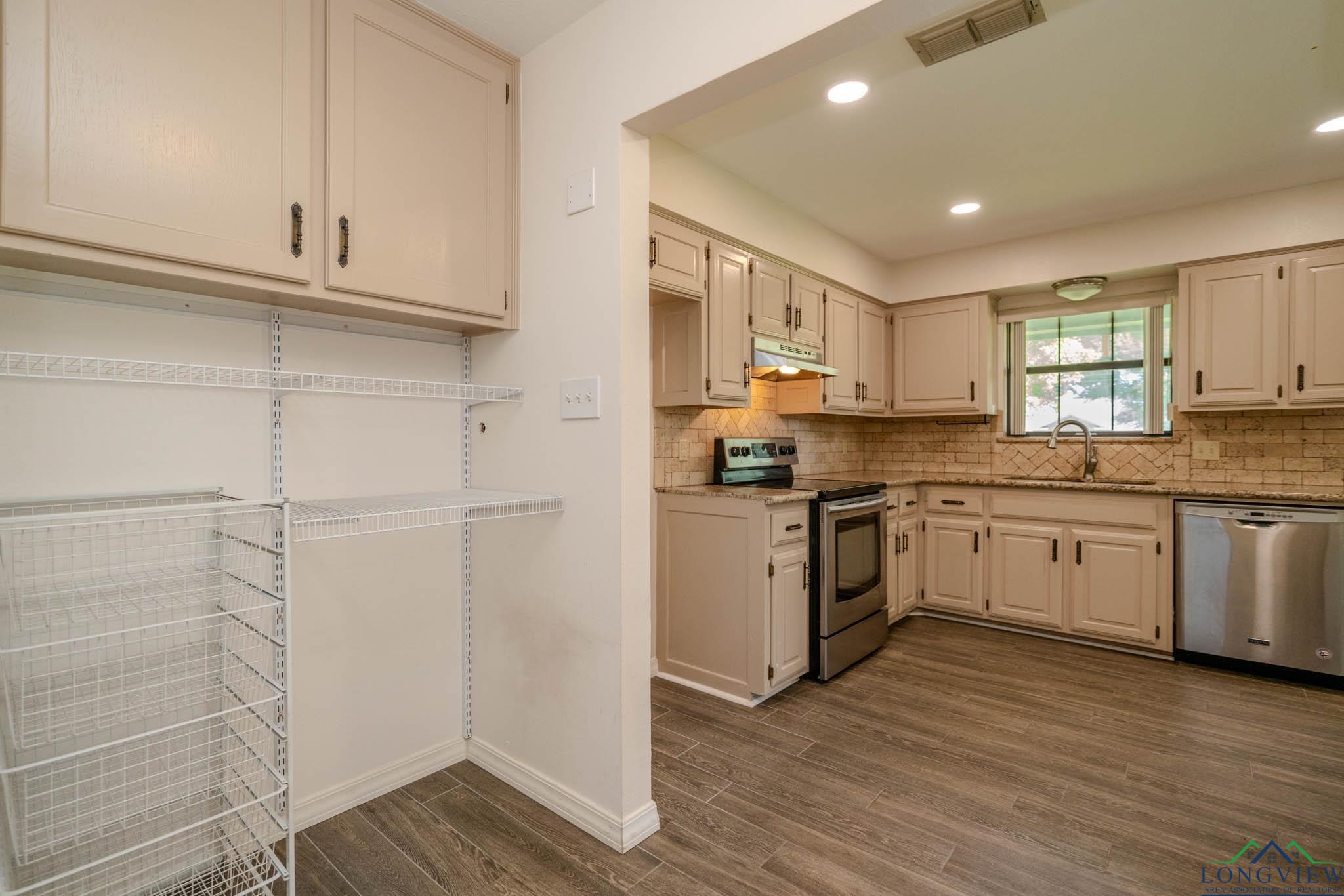 1800 N Shenandoah Court, Longview, Texas image 29