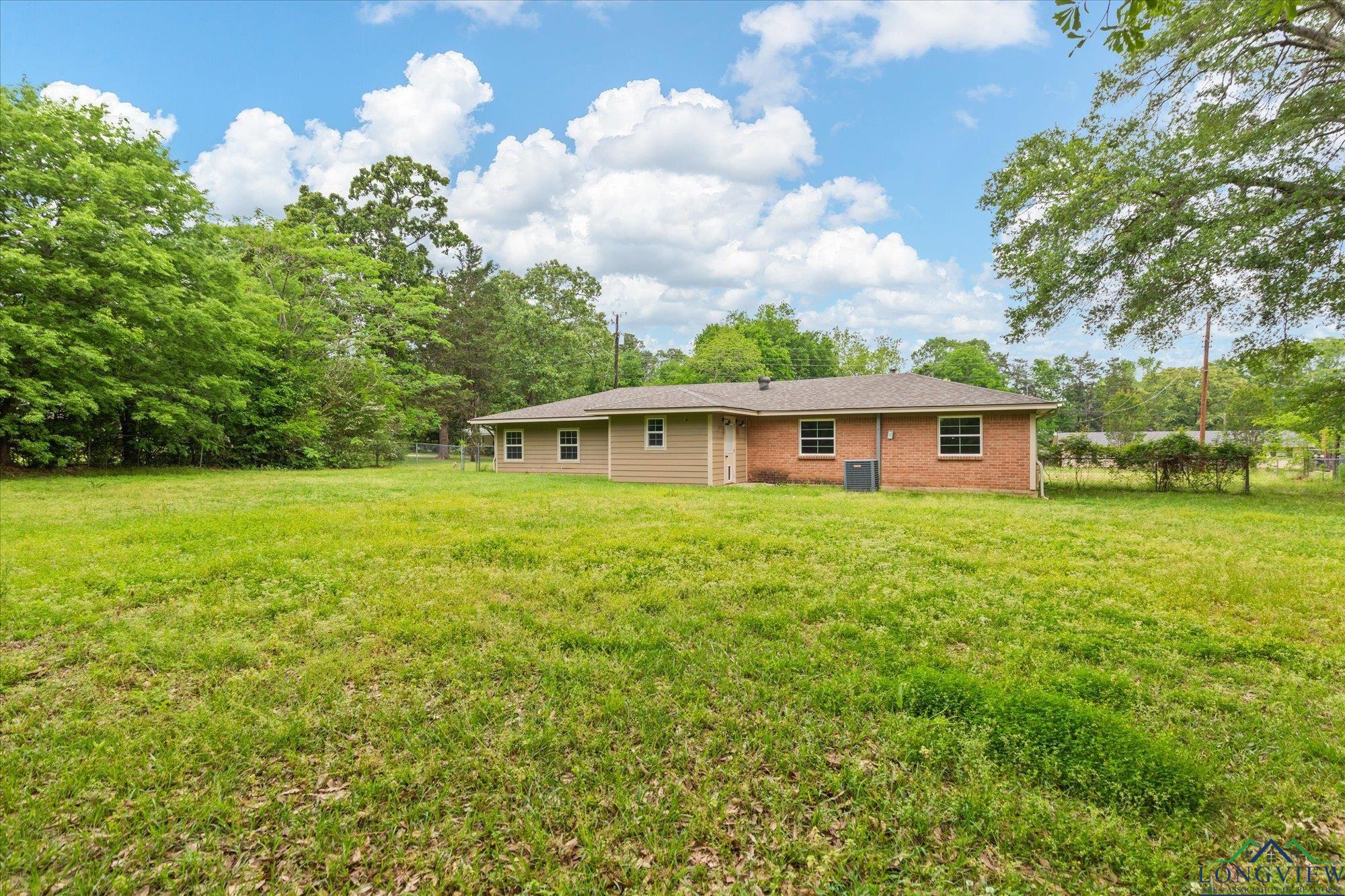 102 E Cedar St, Hallsville, Ohio image 28
