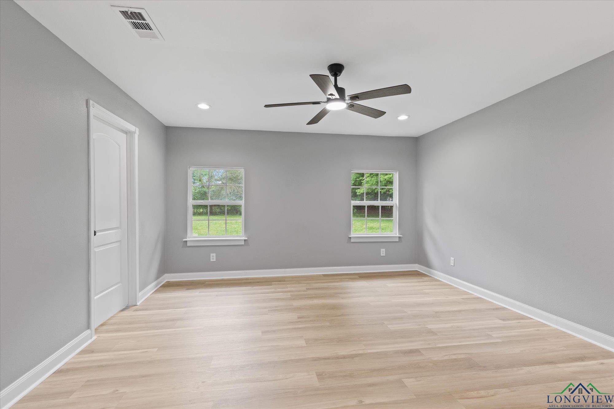 102 E Cedar St, Hallsville, Ohio image 16