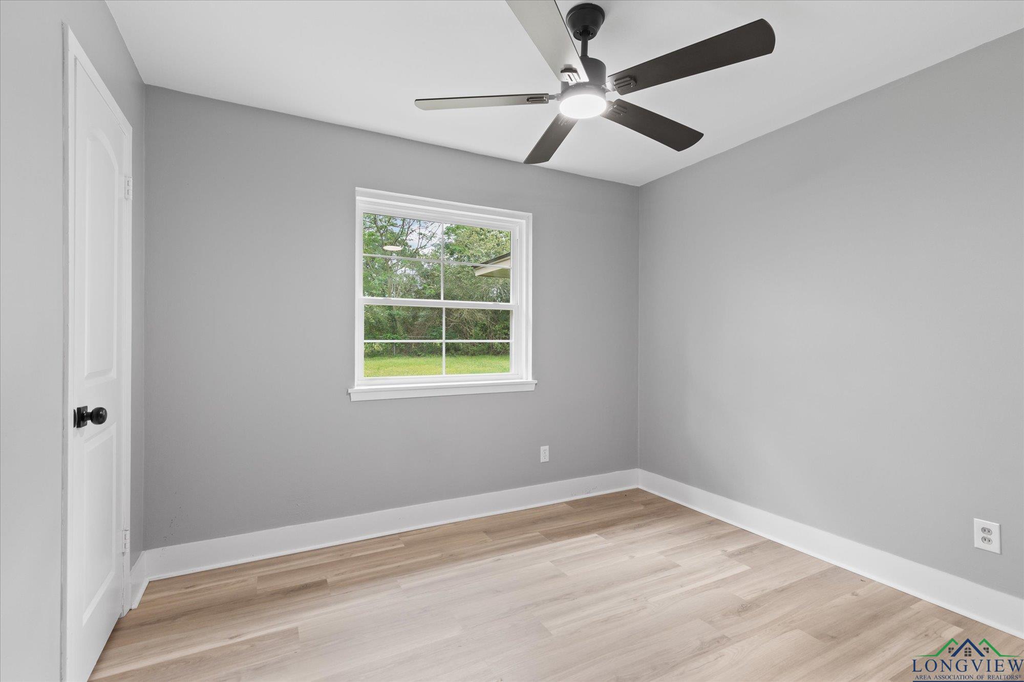 102 E Cedar St, Hallsville, Ohio image 22