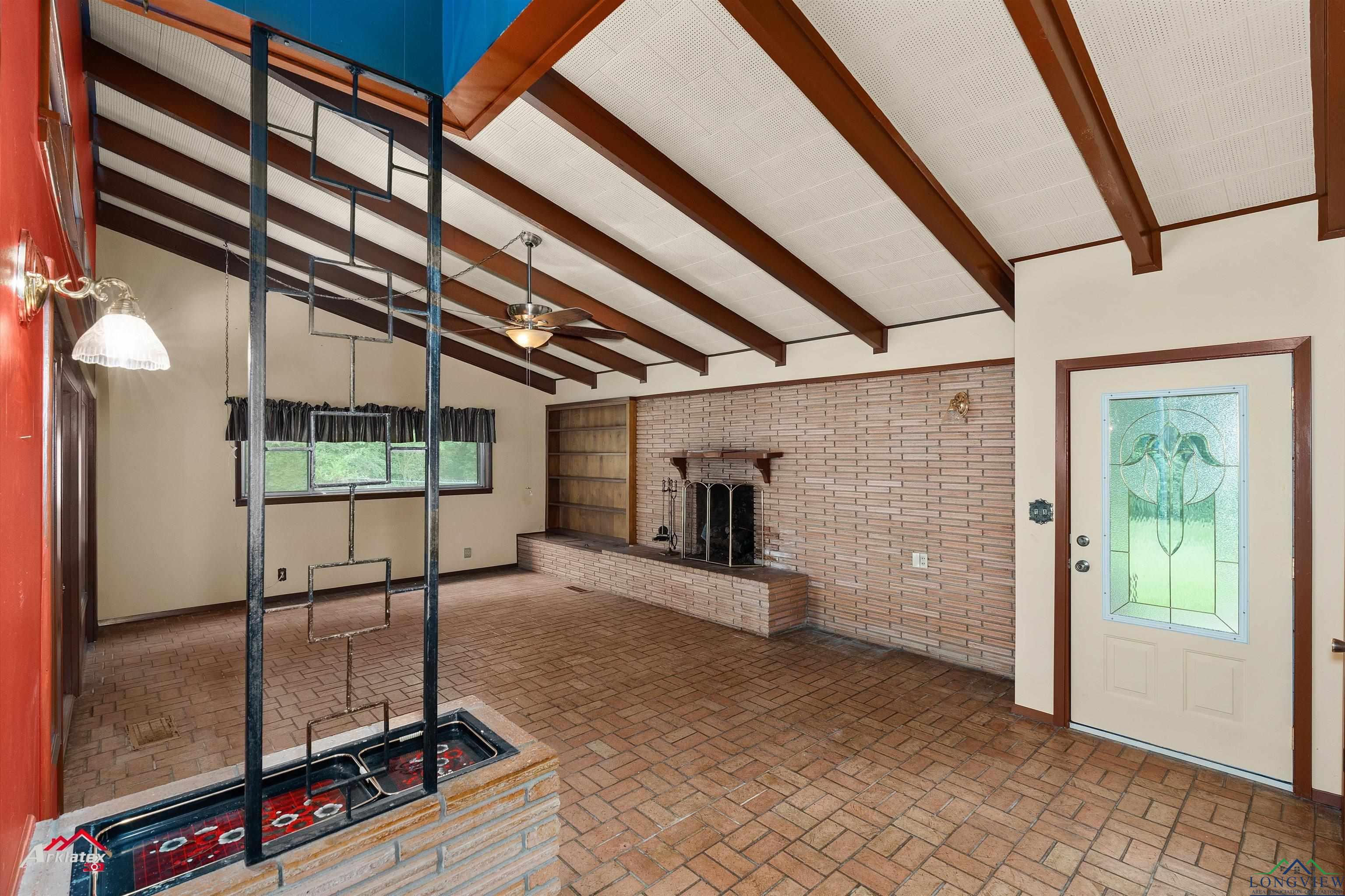 1320 Pinehill Drive, Jefferson, Texas image 10