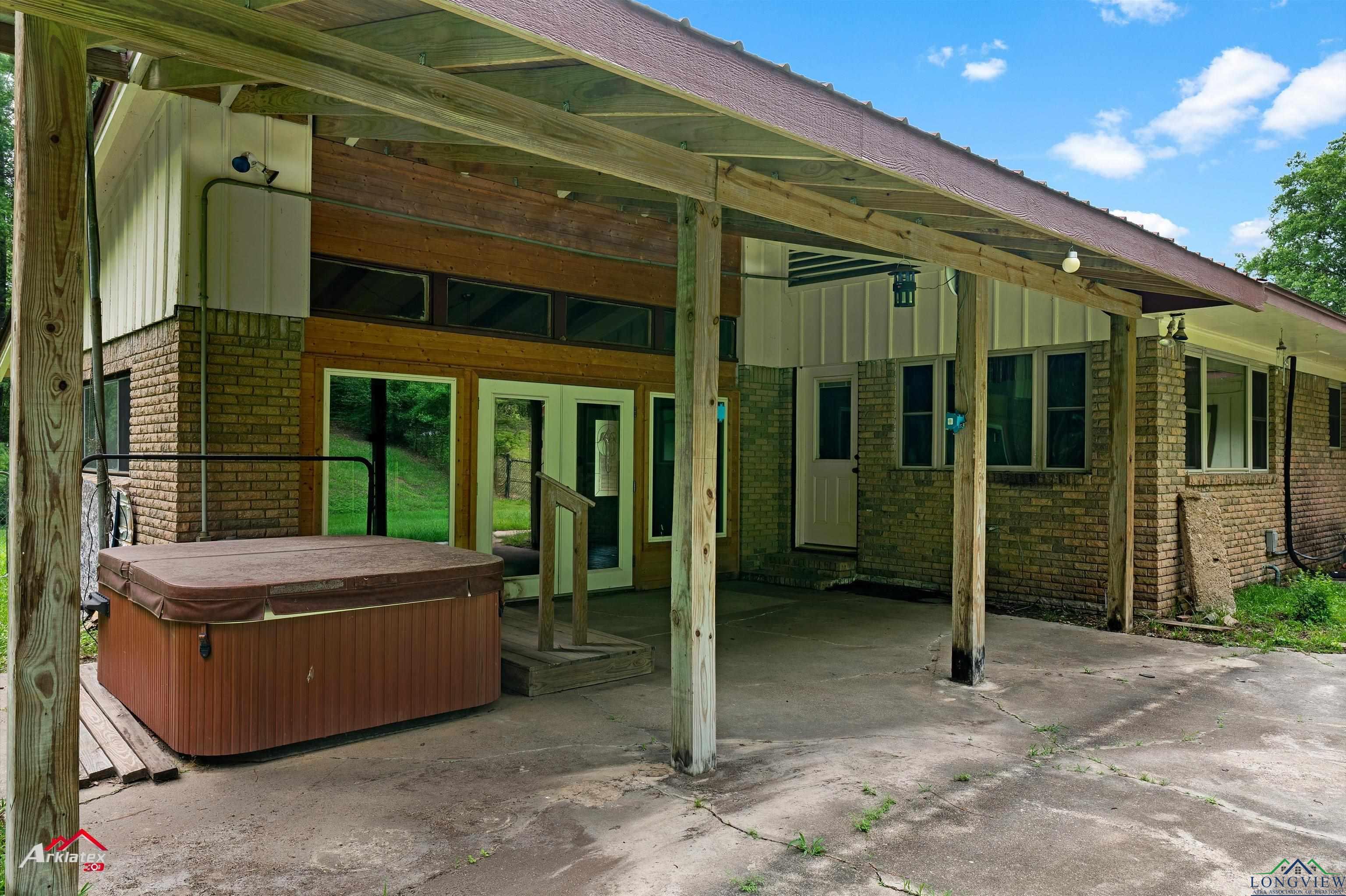 1320 Pinehill Drive, Jefferson, Texas image 30