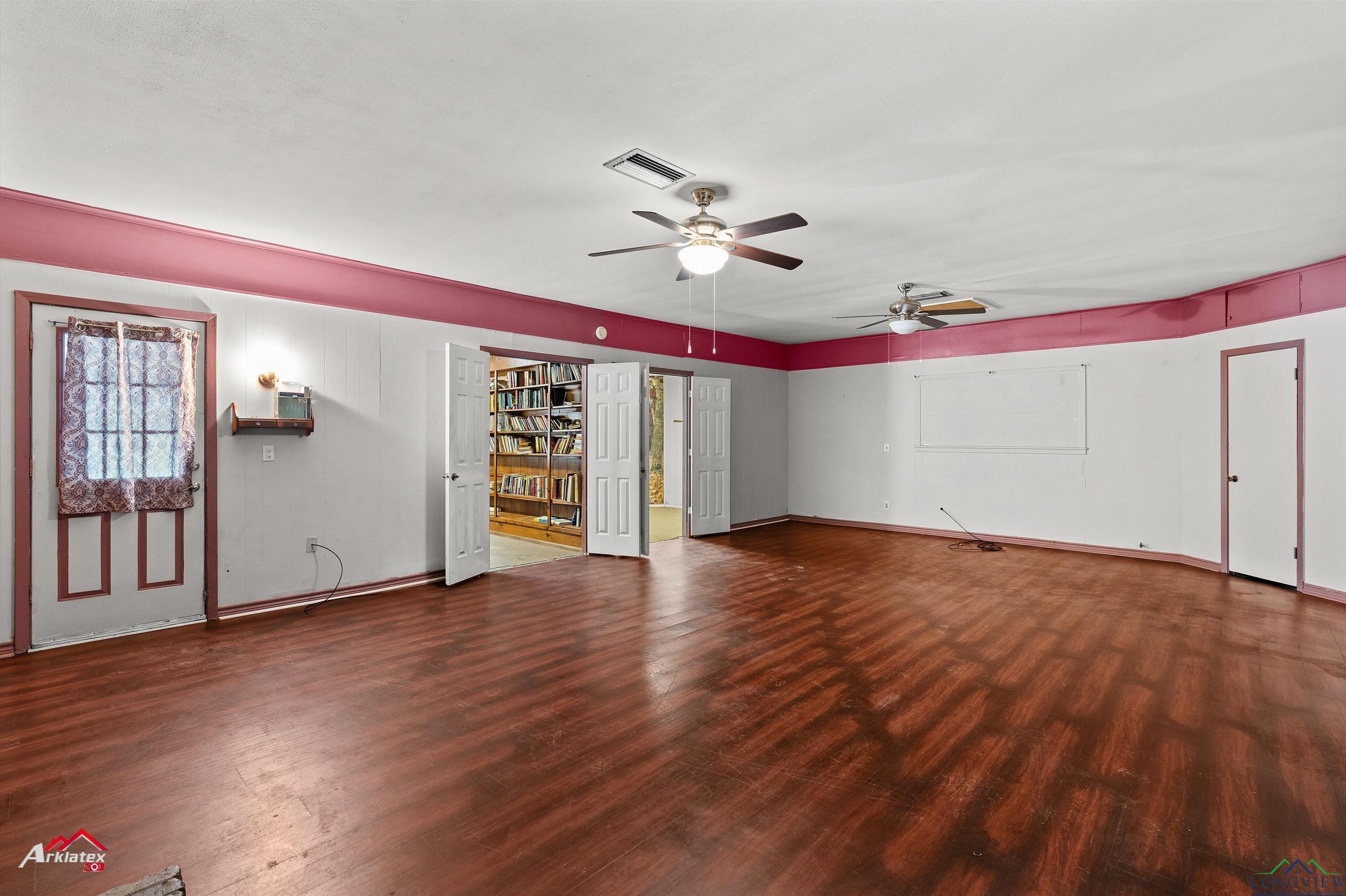 1320 Pinehill Drive, Jefferson, Texas image 17