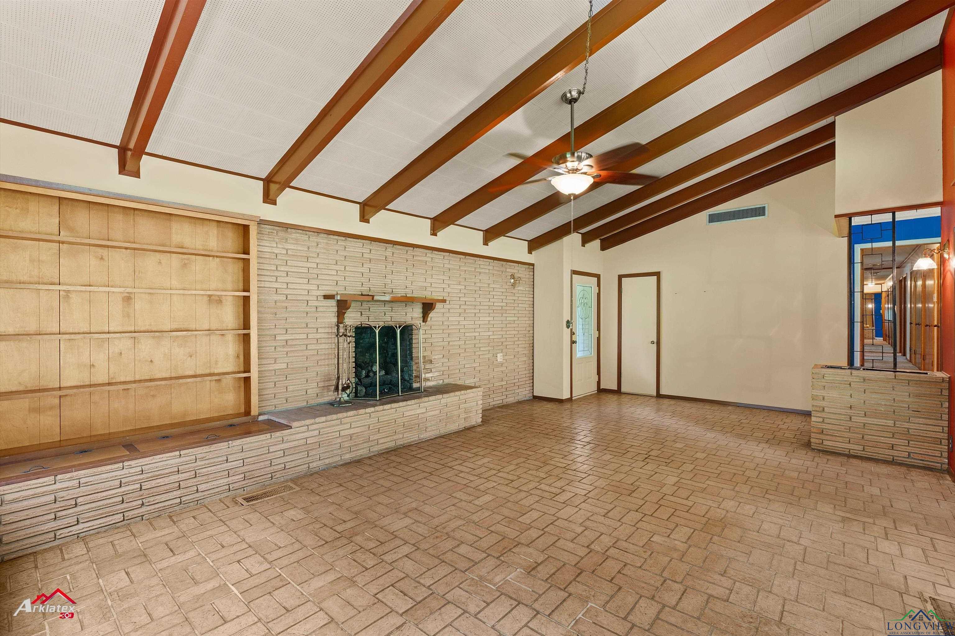 1320 Pinehill Drive, Jefferson, Texas image 9