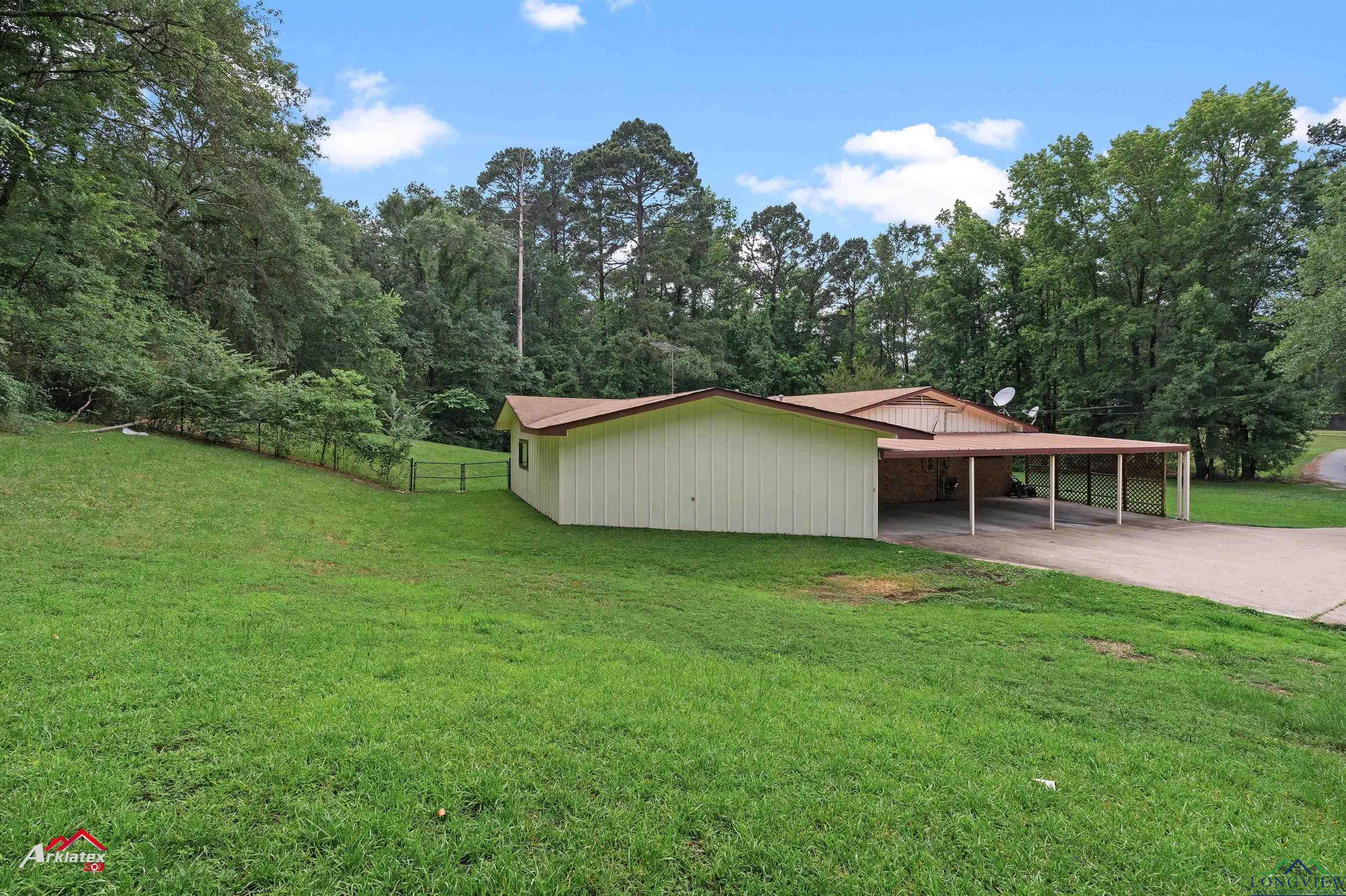 1320 Pinehill Drive, Jefferson, Texas image 33
