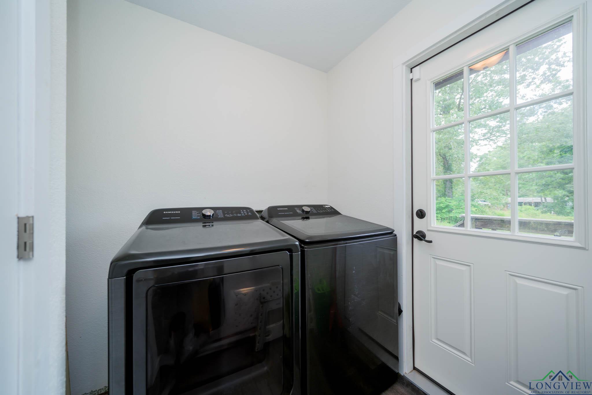 3089 Cr 121d, Overton, Texas image 32