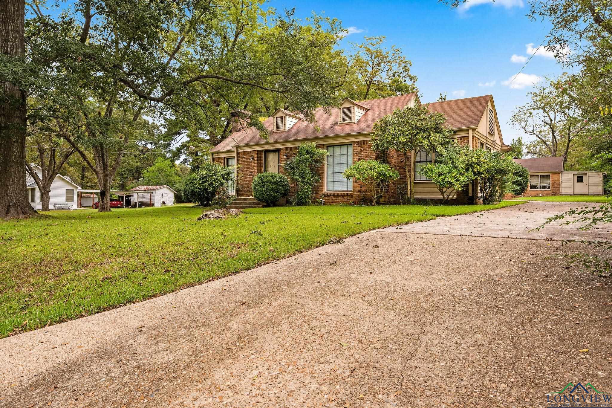 306 Pace Ave, Naples, Texas image 3