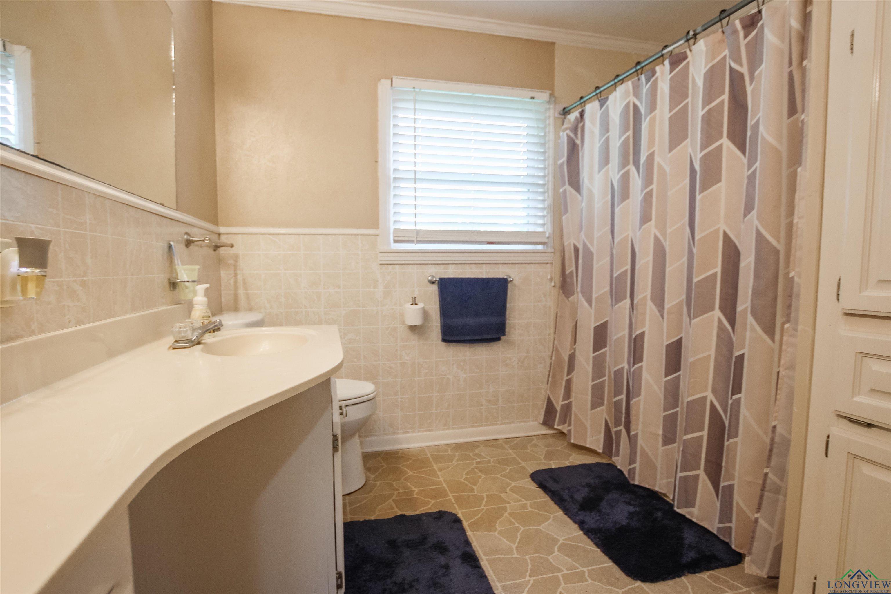 2118 E Main St, Henderson, Texas image 12