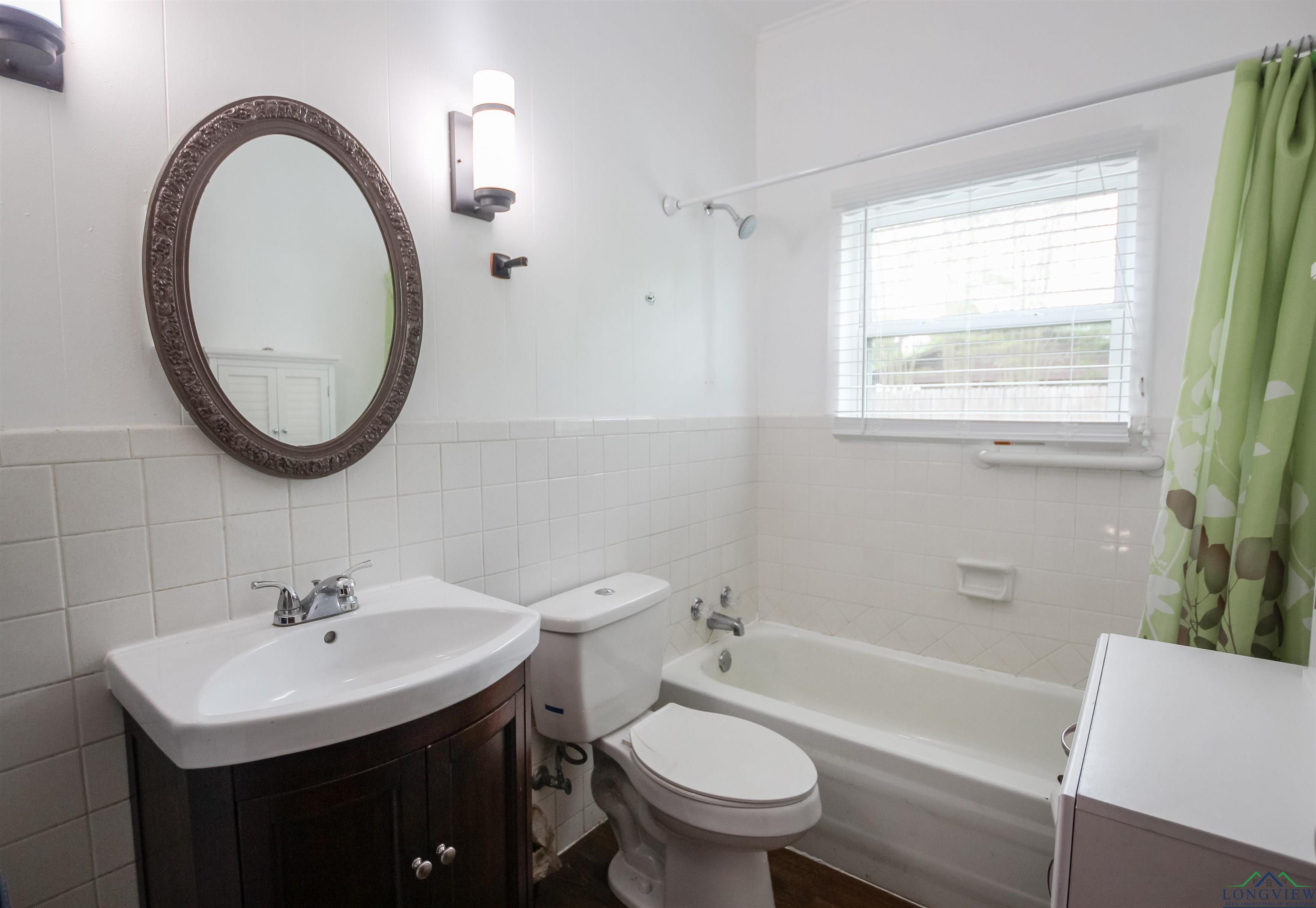 2118 E Main St, Henderson, Texas image 17